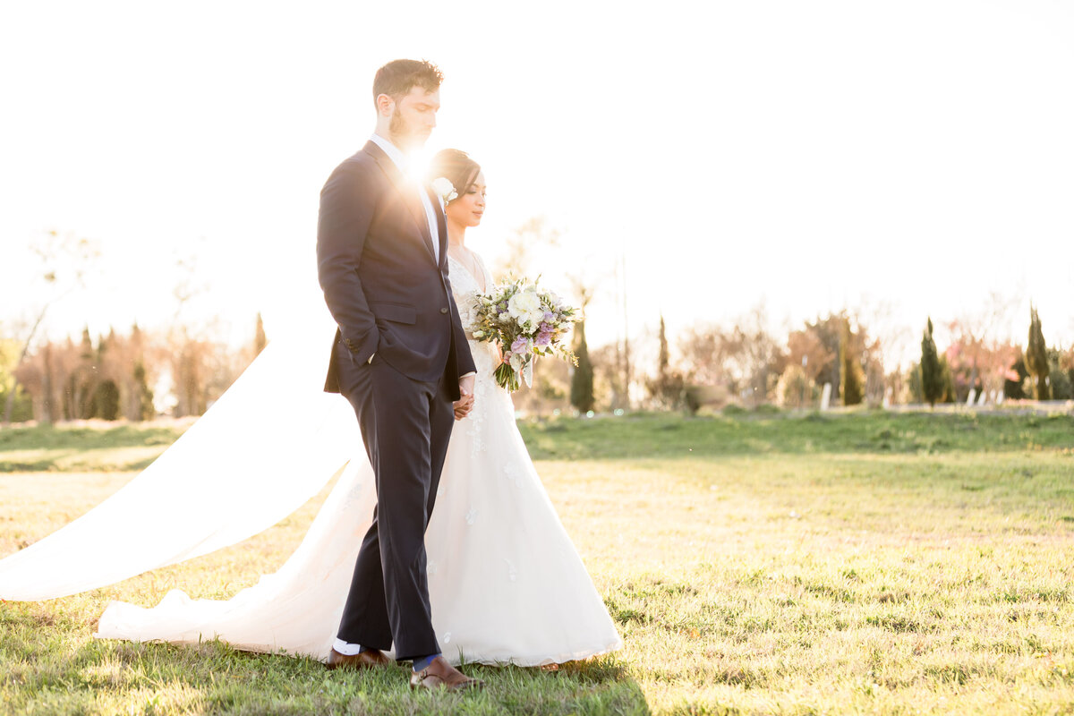 Light and Airy Luxury Wedding Pictures at D'vine Grace