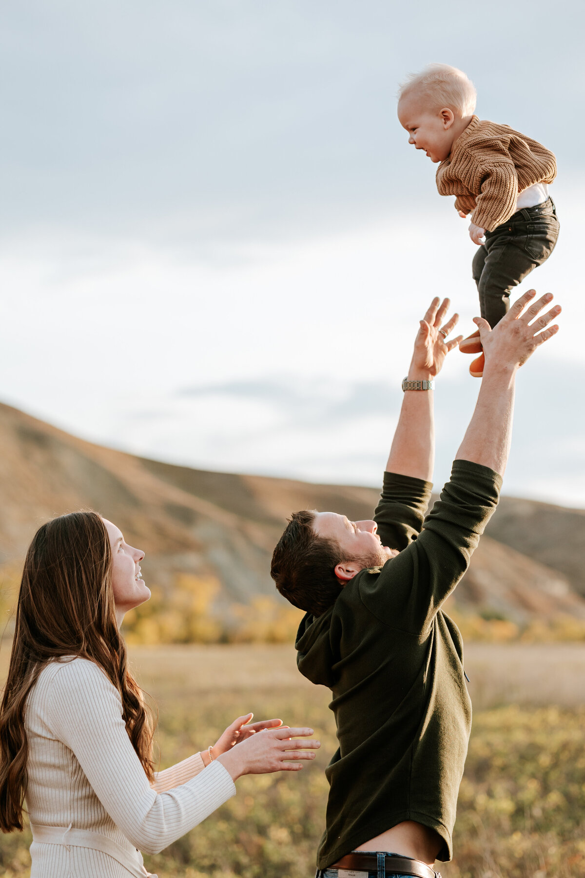 Fall Southern Alberta River Bottom Family Session (2 of 6)