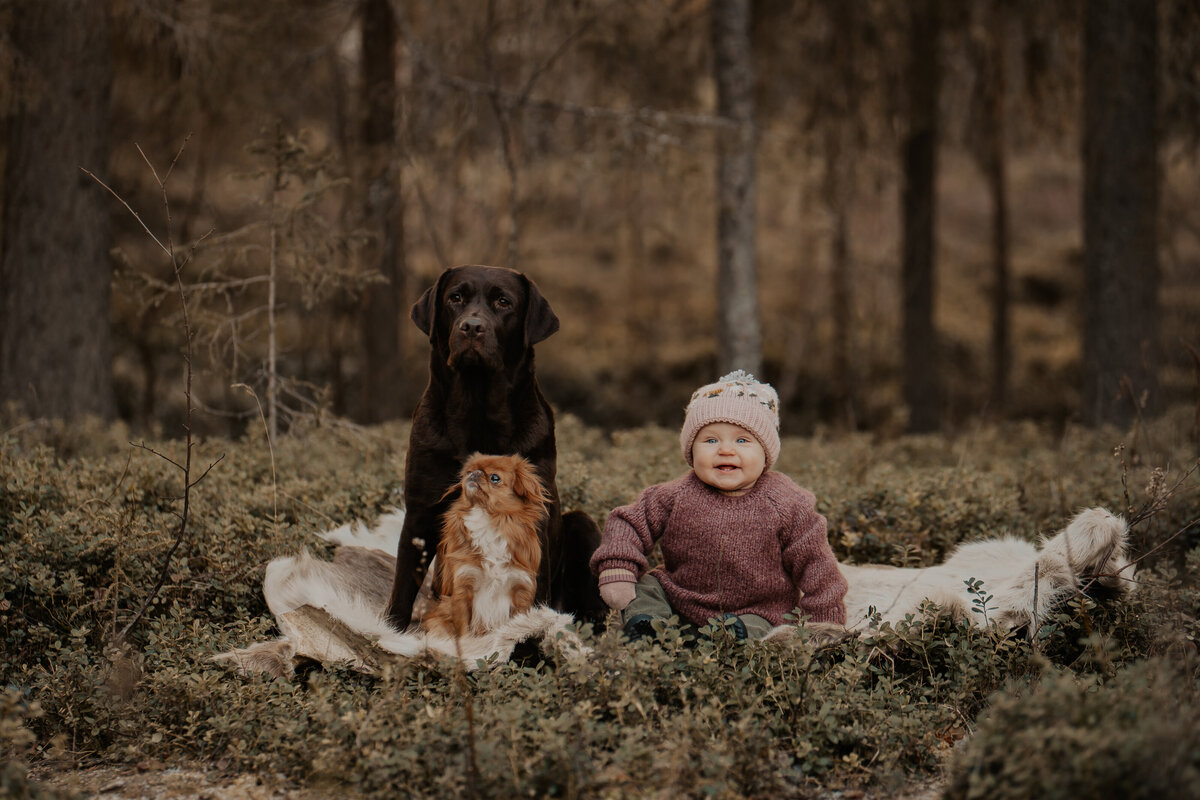fotografieravhanna-JohannaLind-221023-familjefotografering-Kiruna04