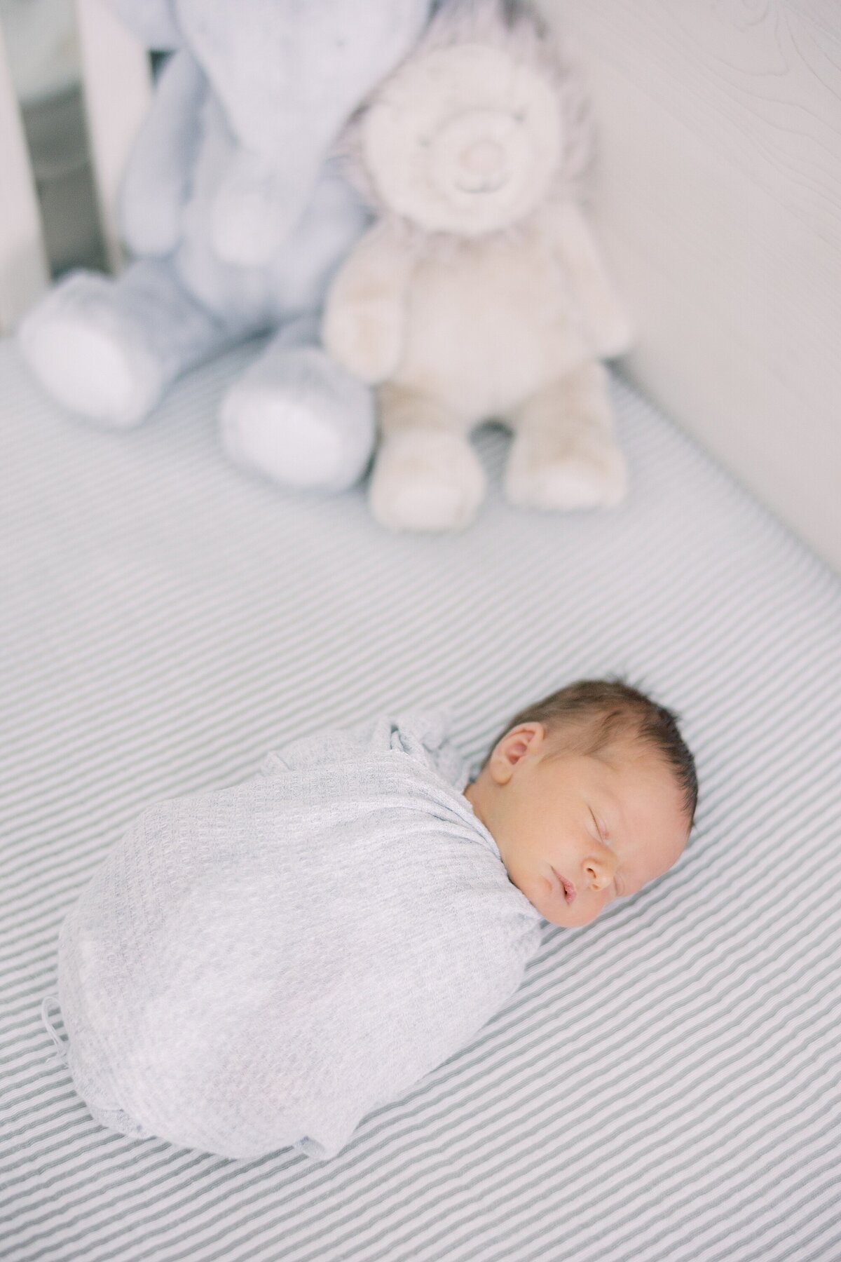 Glen Mills PA Newborn Photographer | In Home Newborn Session_0018