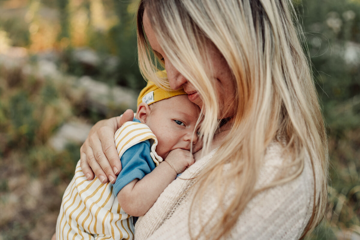 Portland-Newborn-Photos-with-grandparents-Mt-Tabor-Park-584