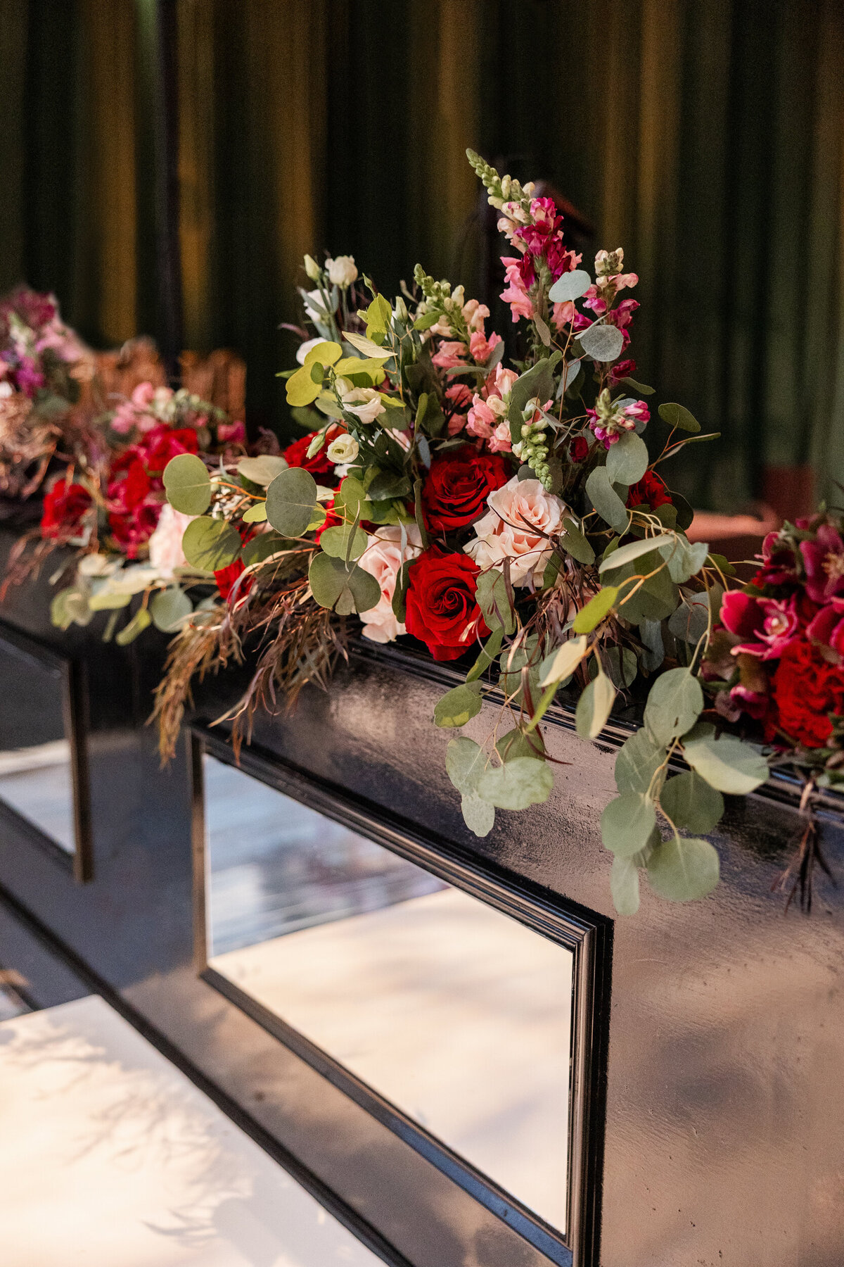 four-seasons-chicago-fall-wedding-alex-ferreri--60