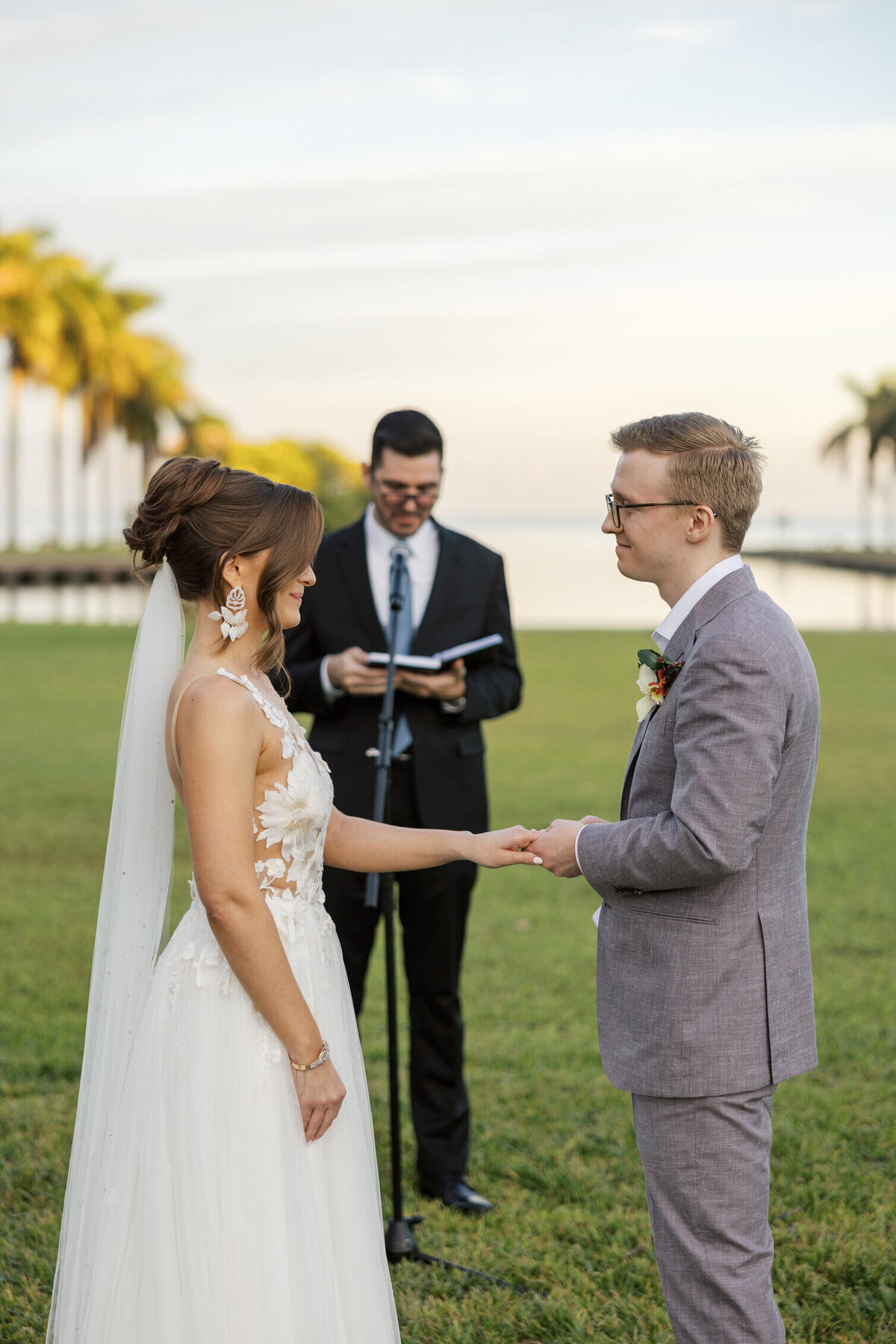 bride-groom-exchanging-vows-1LD-W