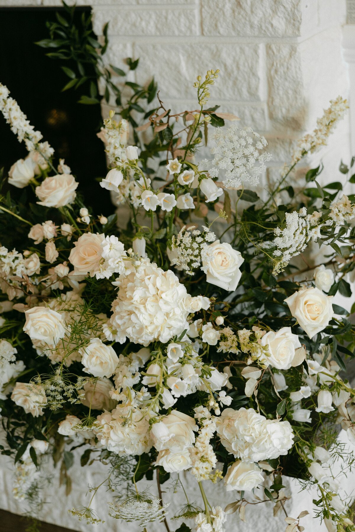 sloan-daniel-wichita-country-club-wedding-kayxbee-334