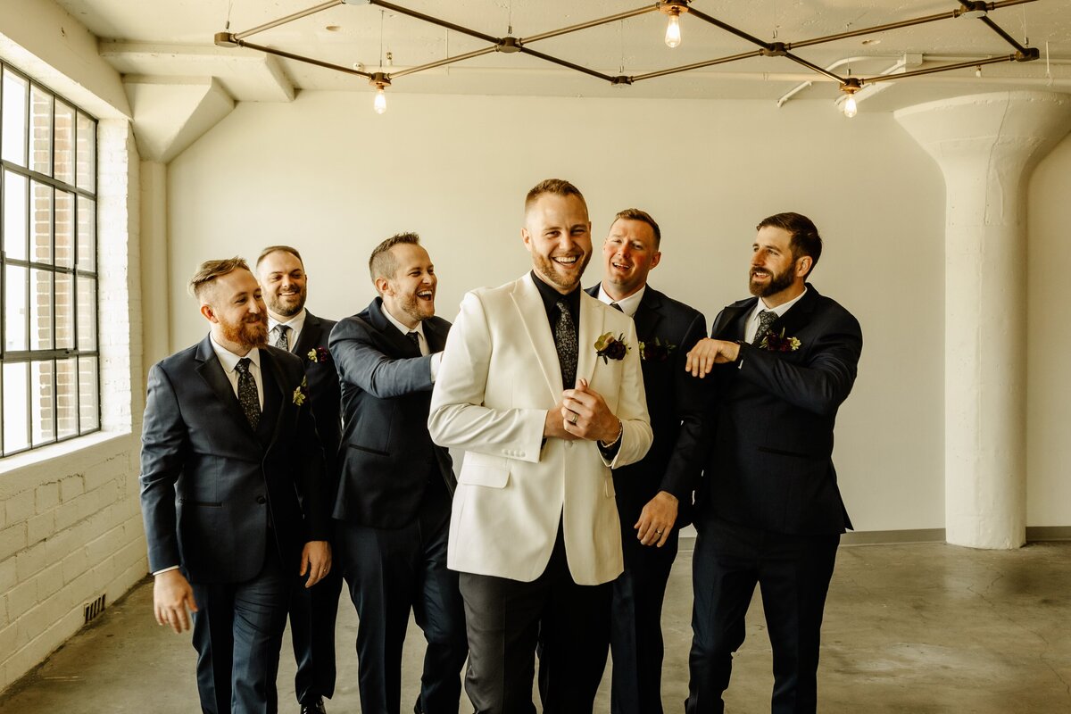 minimalist-wedding-9