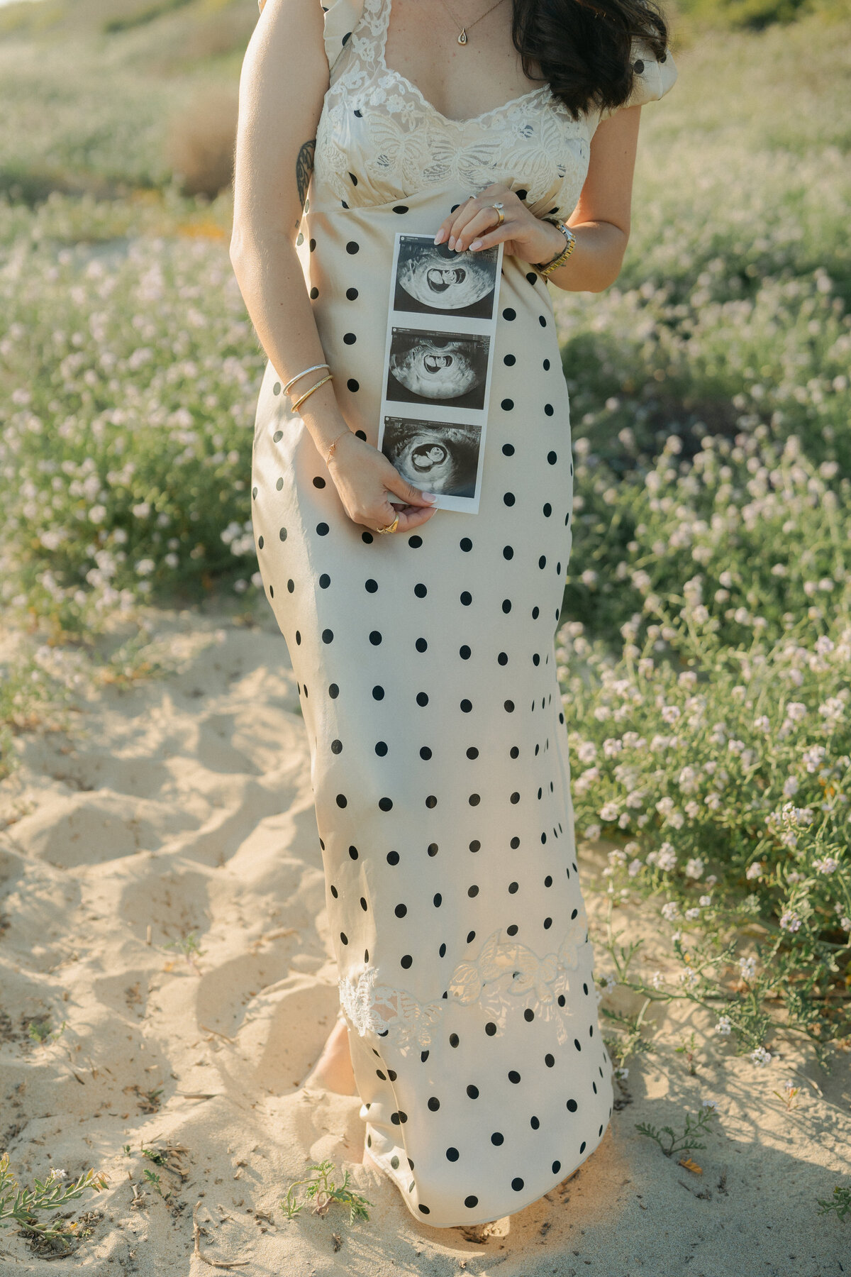 Orange County maternity photography session at Huntington Beach