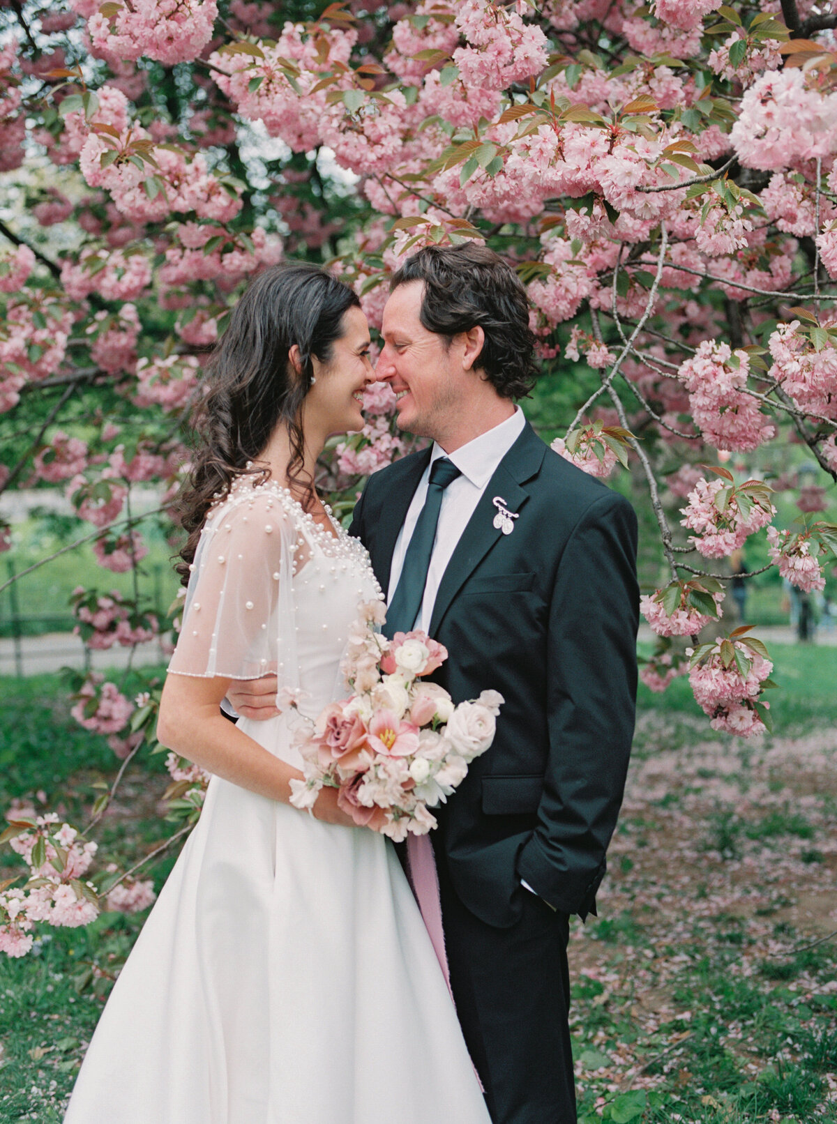 Callie + Derek Braun - Blessed Sacrament NYC - New York City - Stephanie Michelle Photography - @stephaniemichellephotog-231