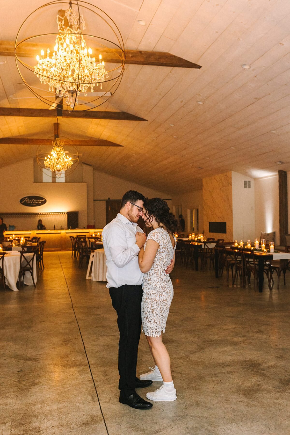 Bride and Groom Wedding Portaits Kelynn and Mathew Evansville Owensboro387