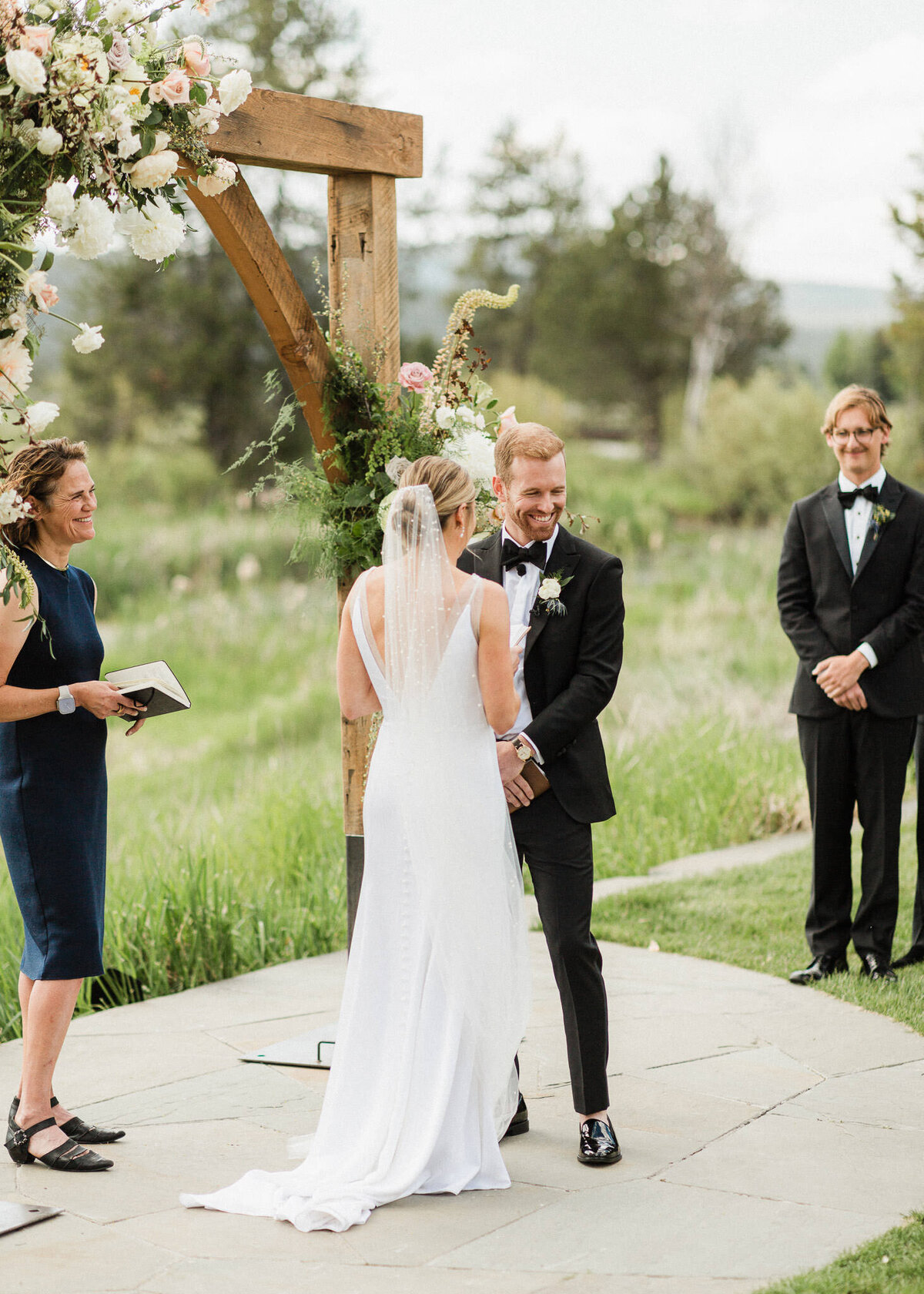 sunriver-resort-bend-oregon-wedding-022