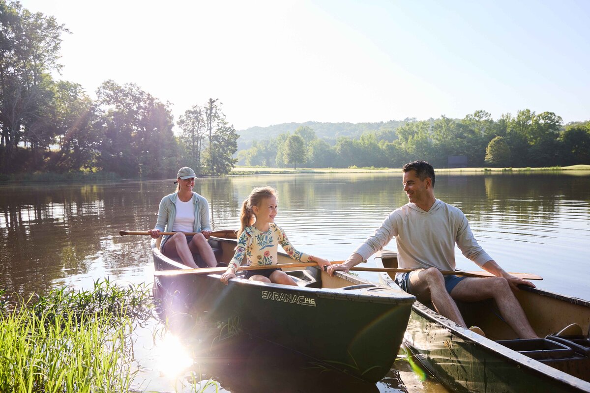Family - Canoeing_Hero (7)
