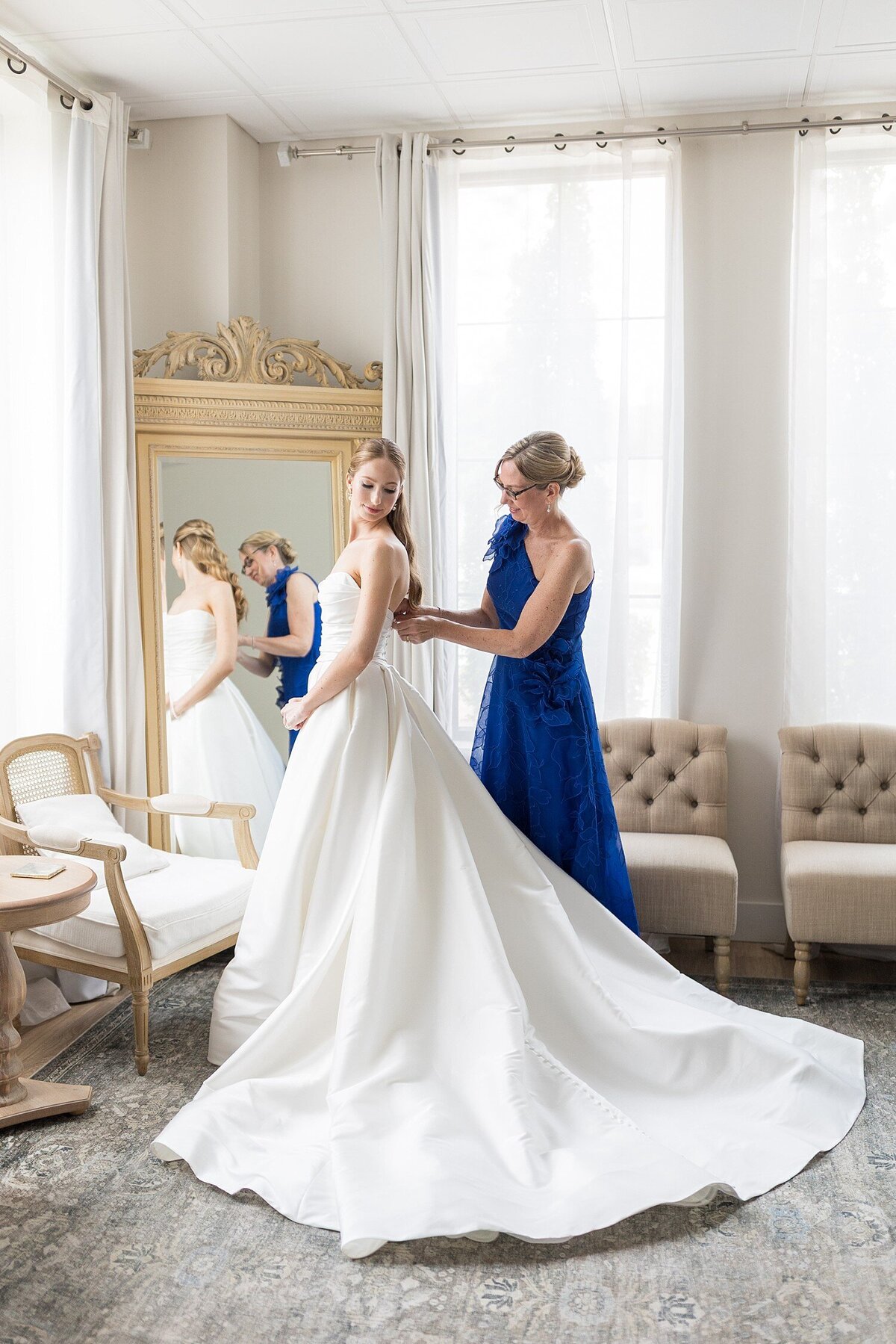 Raleigh-NC-Wedding-Photographer-The-Maxwell-Sarah-Hinckley-Photography-Timeless-Wedding-Photographer-_0005