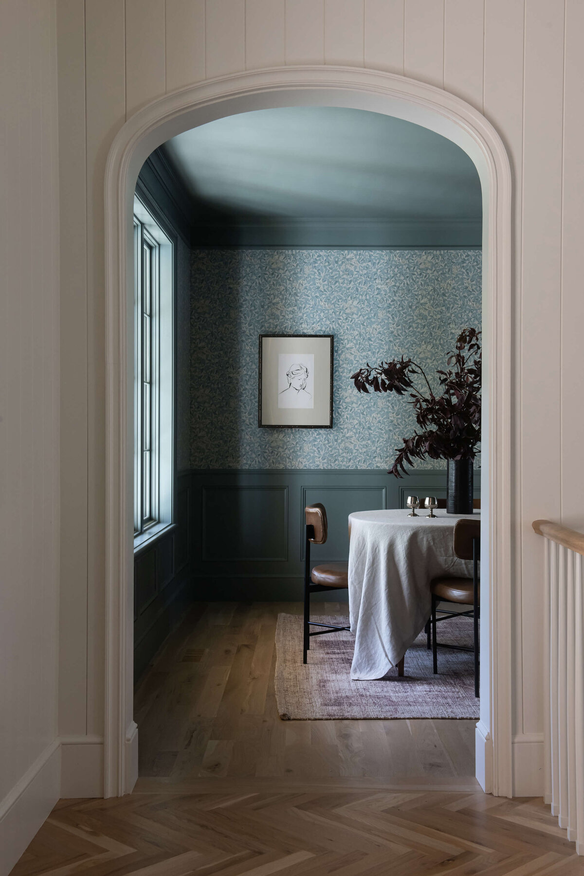 english-tudor-dining-room-through-arched-entry