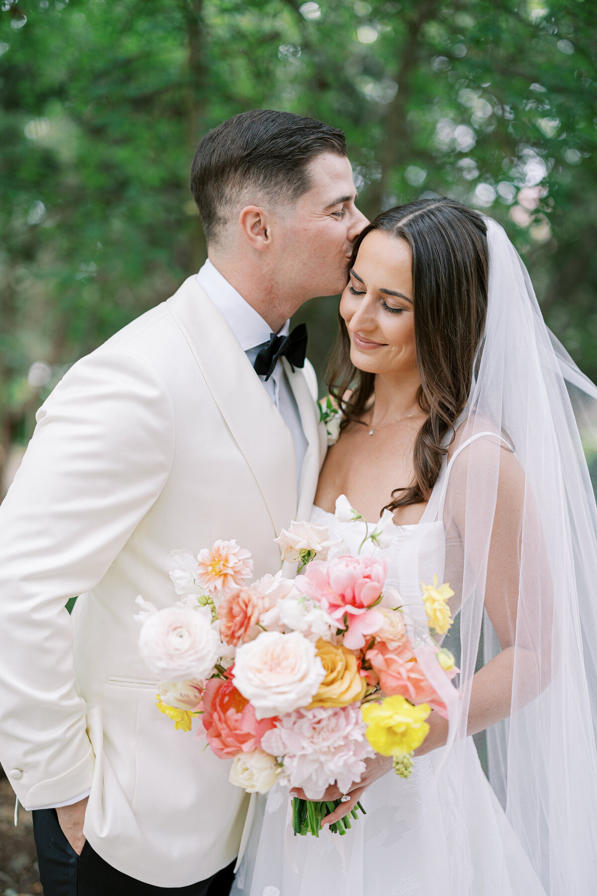 Diana-Brewer_Emily-Calvin_4Bride-Groom-36