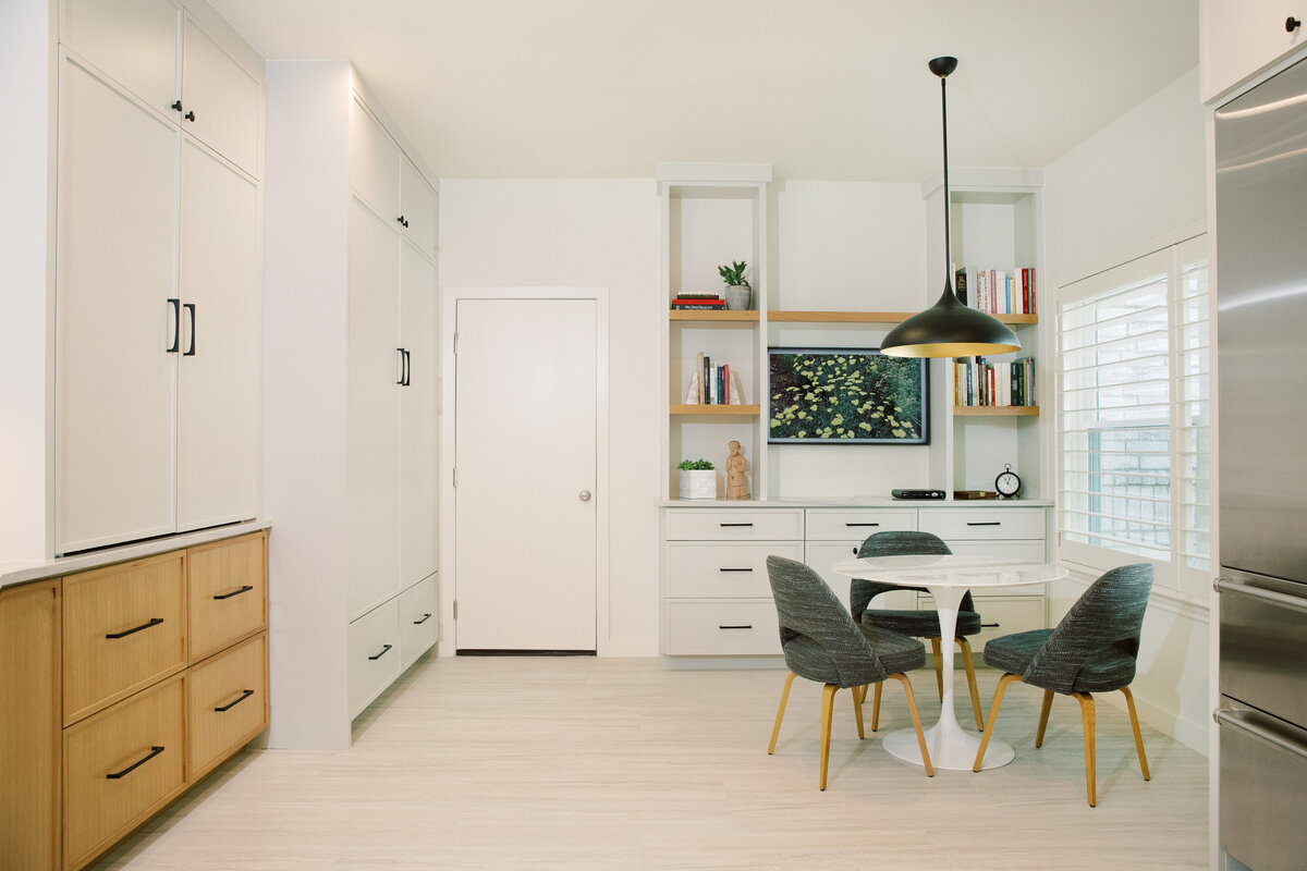 hello-home-modern-kitchen-remodel-natural-wood-cabinets-integrated-laundry-storage-breakfast-nook-austin-3