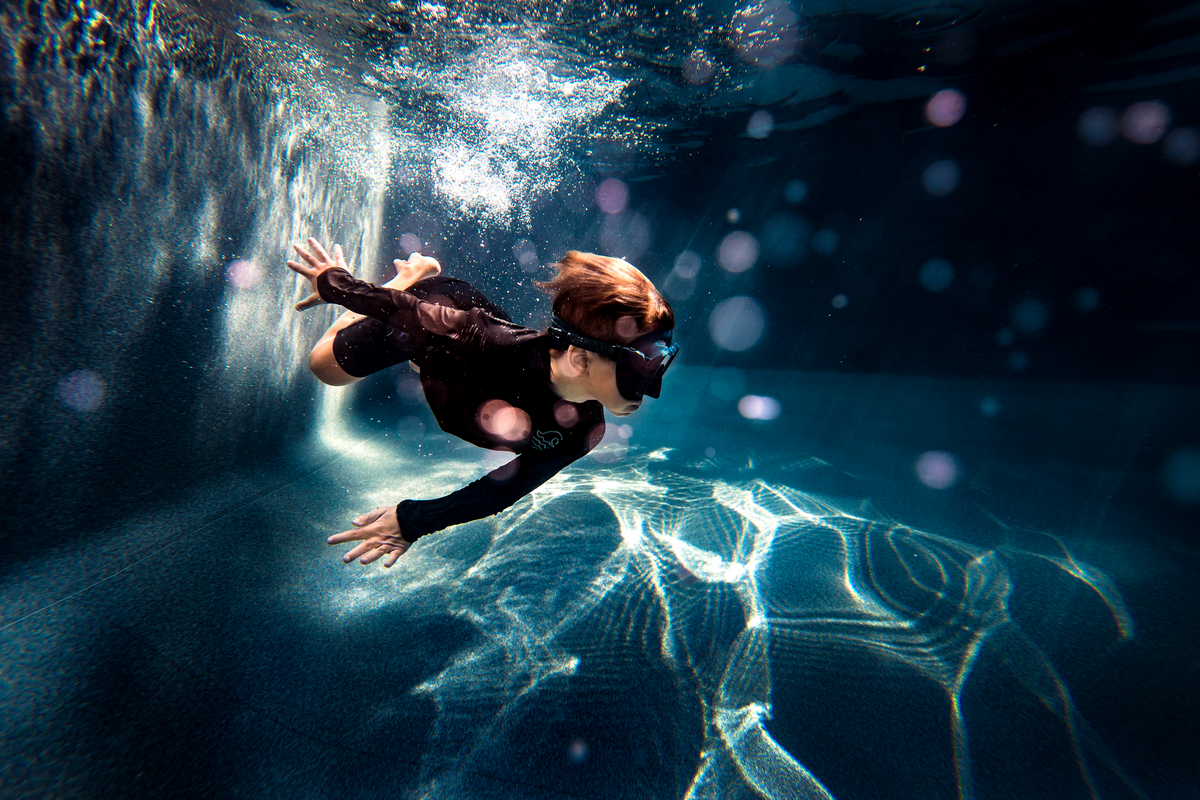 underwater photographer, columbus, ga, atlanta, pool, young boy swimming, bokeh, ker-fox photography_2064