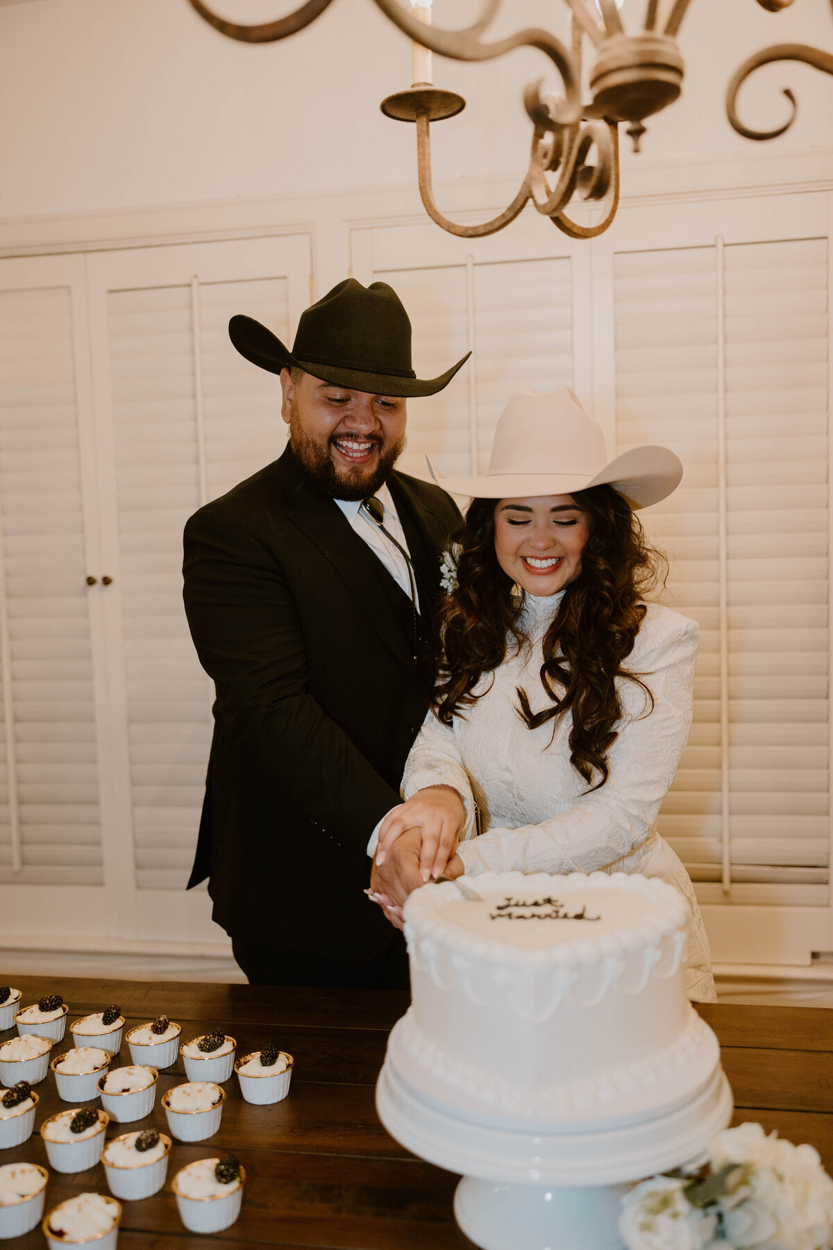 AzWeddingPhotographer-Madai+DavidFinal-445