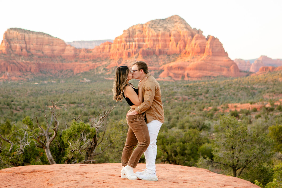 sedona az engagement photograoher