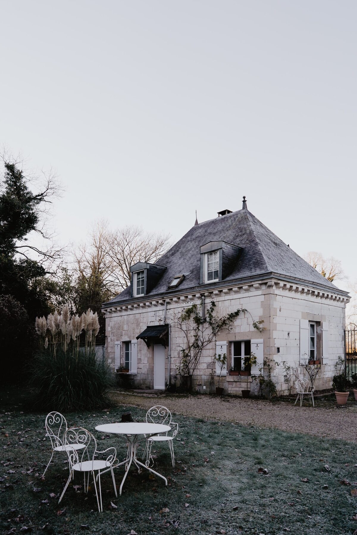 Champagne wedding photographerRomantic winter wedding - elopement at Château de Mairy in France _Wedding Photography by SELENE ADORES-004ROV03922
