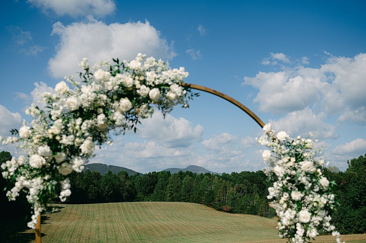 AlexisLunsfordElegantweddingfeaturedonStyleMePretty_0028
