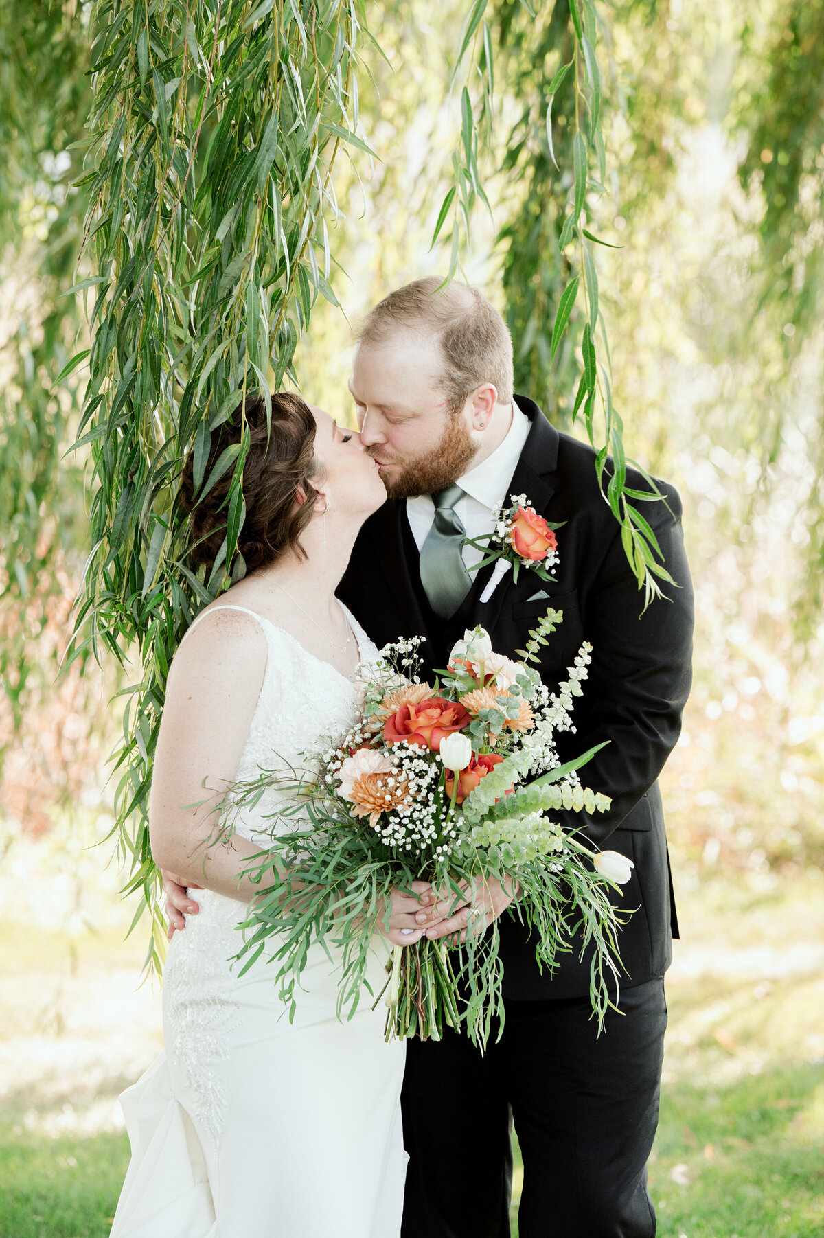 9601-Wedding at The Grands at Mulligans in Sartell Minnesota- Wedding Photographer Nicole Hollenkamp