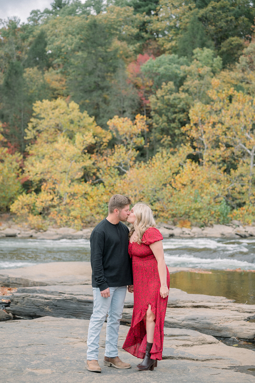 carmen_may_photography_ohiopyle_pa_engagement-4