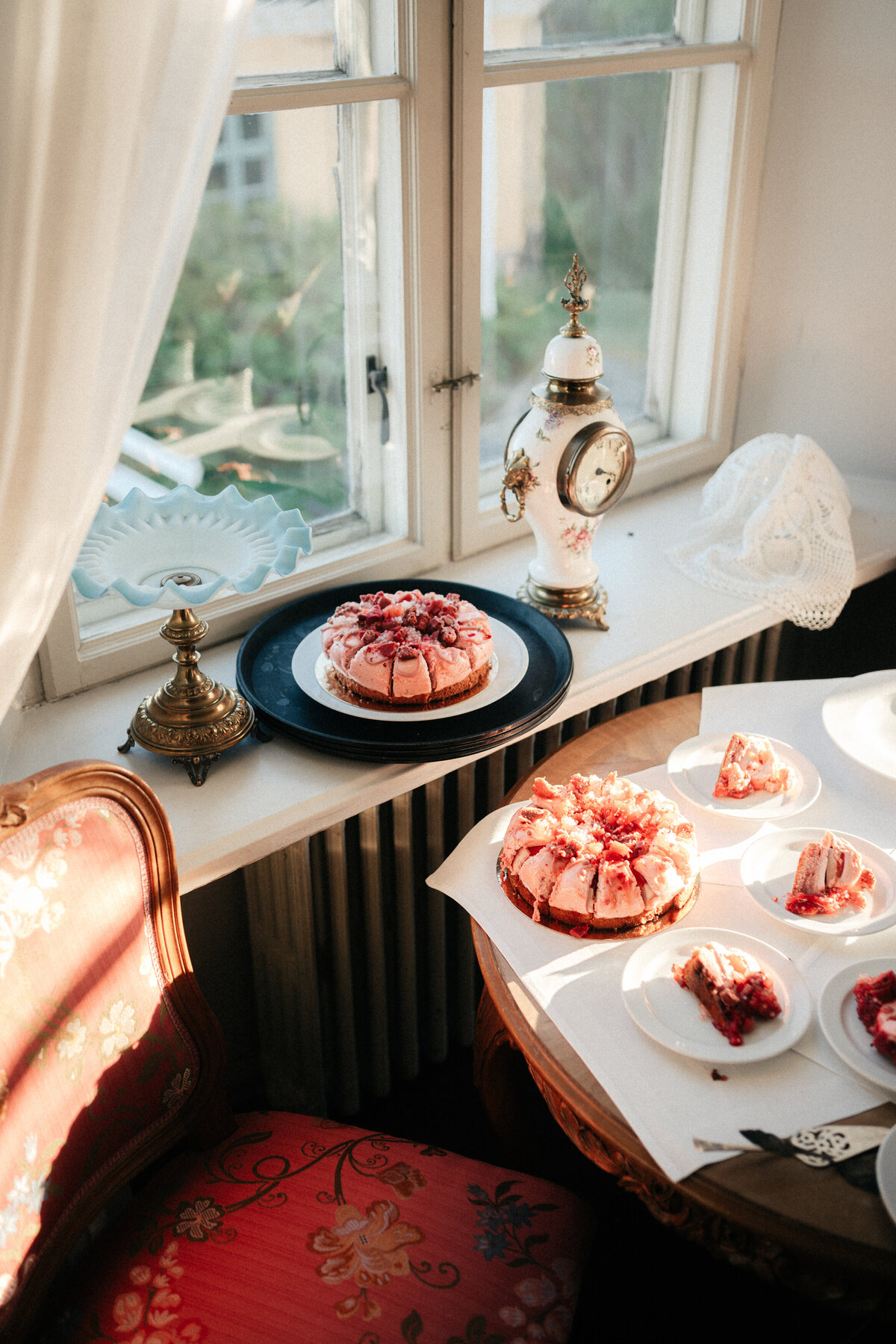 pyry-kantonen-046-brinkhall-manor-wedding-cake