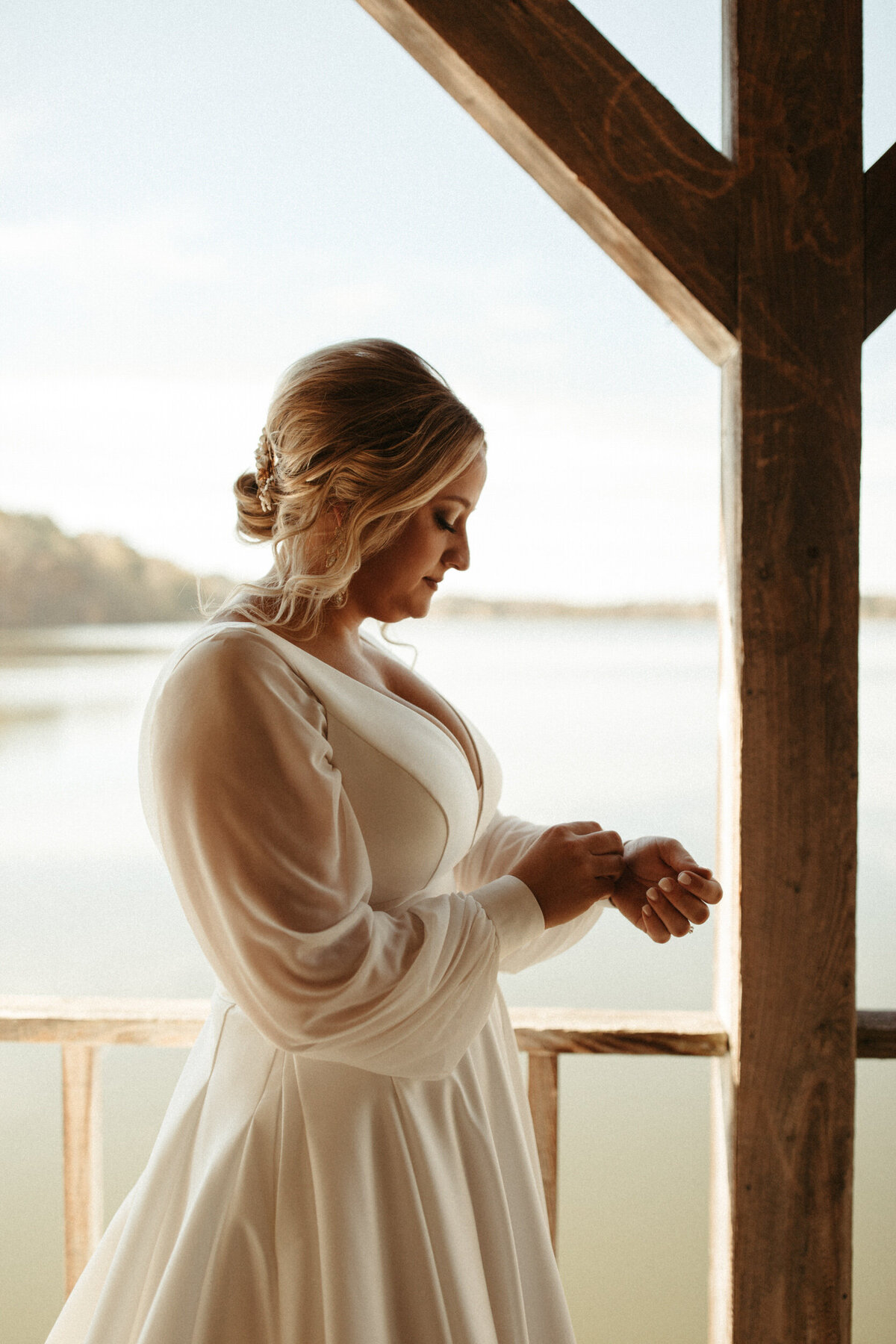 columbus-west-point-mississippi-wedding-waverly-waters-bride-getting-ready-lake-3