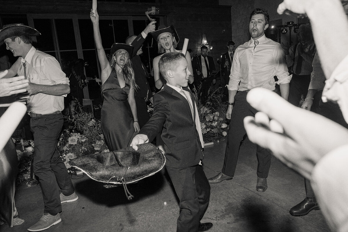 Lauren & Mac Dancing-102-2