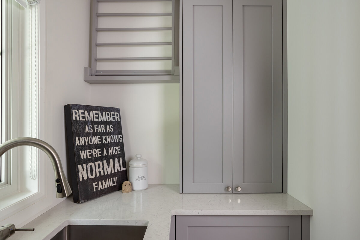 KatCo_Interiors-LakeHouse-Laundry-03