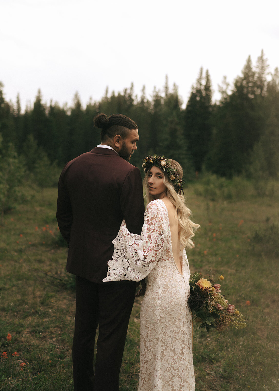 banff-elopement-wedding-photographer-lake-louise-alberta-taylor-dawning-photography-93