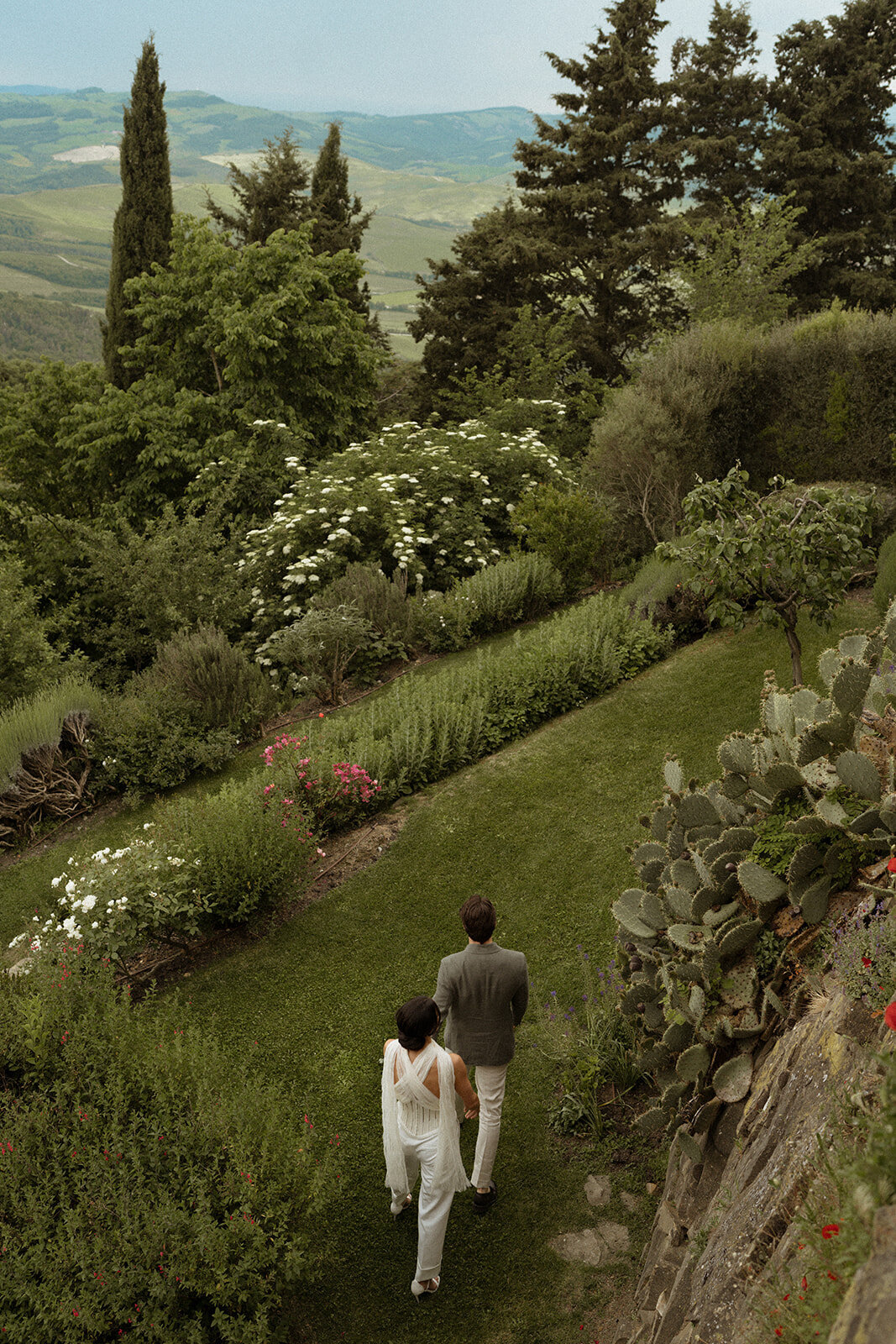 Monteverdi-Tuscany-welcome-dinner-wedding-photographer-69_websize