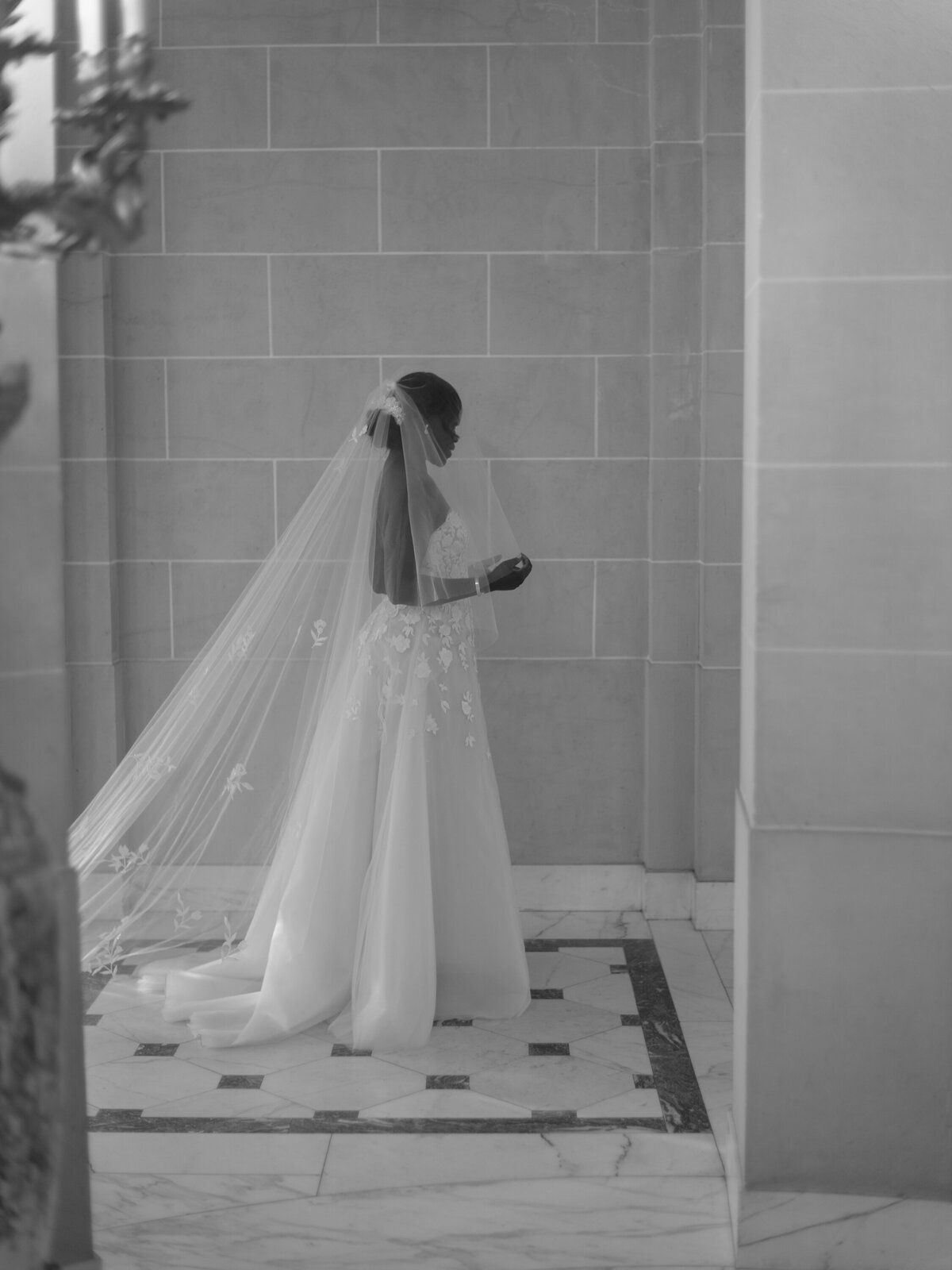 perry-belmont-house-wedding-fall-black-bride-portait