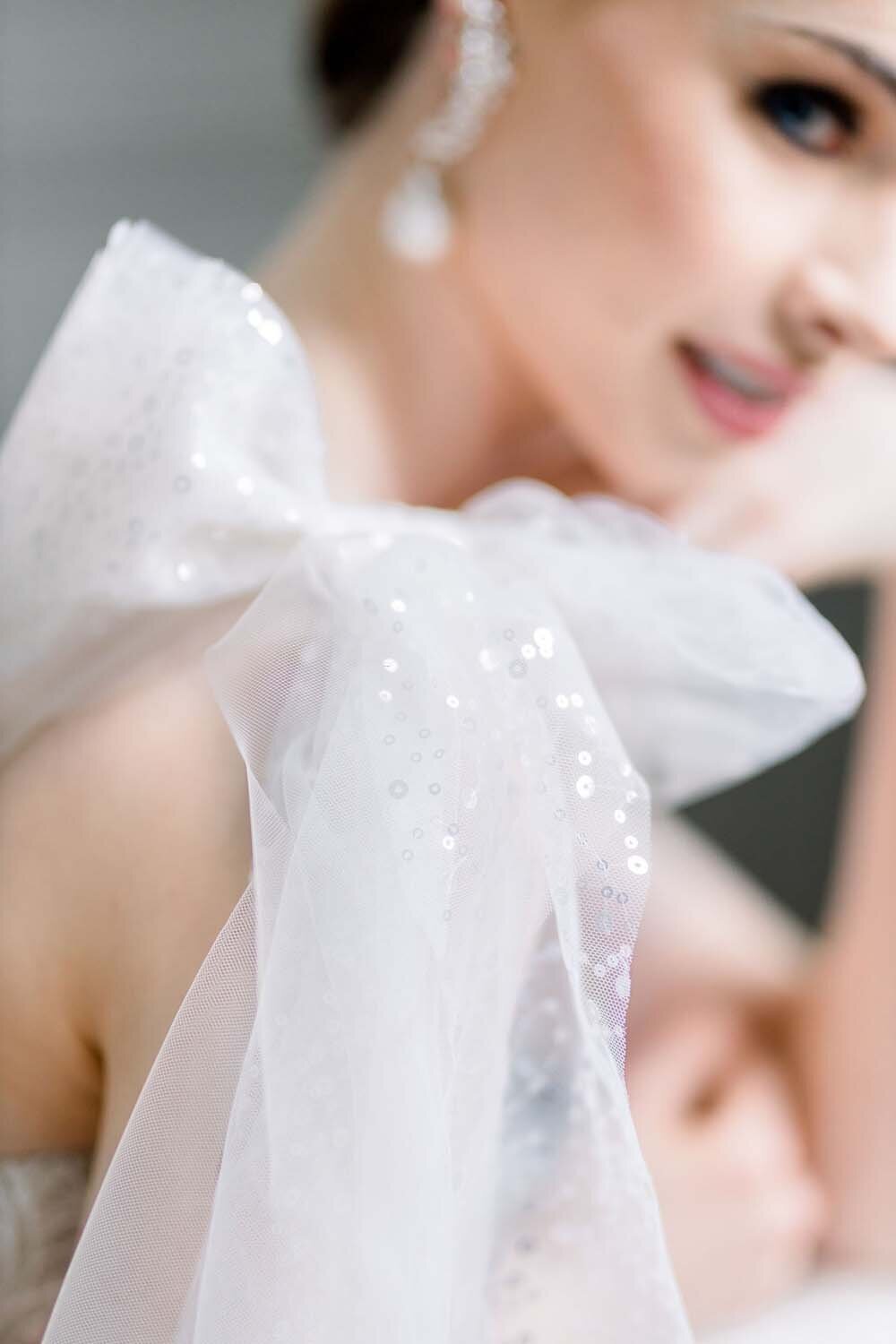Parisian couture wedding in Black and White at chateau de Bonaventure Paris Veronique Lorre floral designer Aude lucas9
