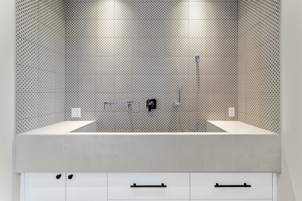 4719 CHARLES DR-4829-HDR