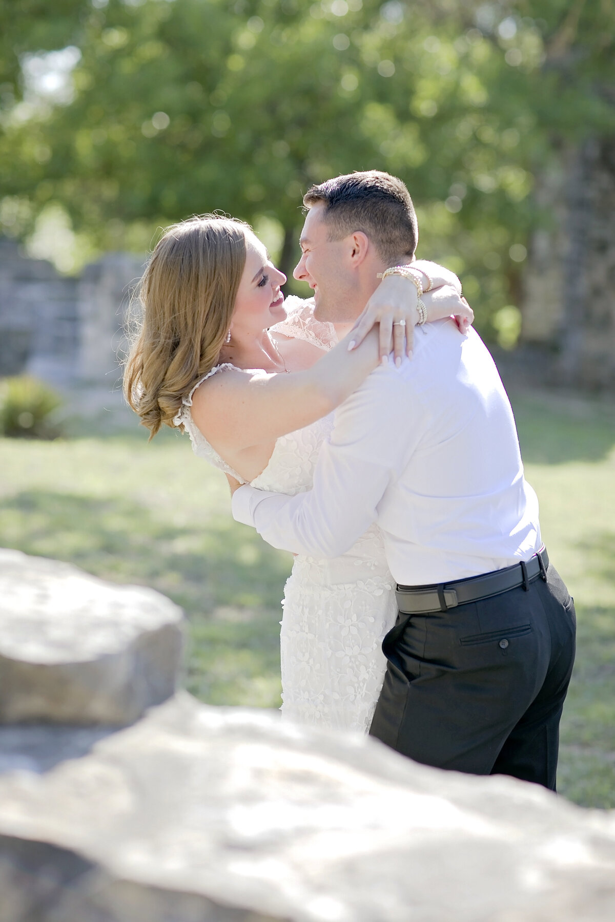 laughter-salado texas-robin rogers photography-engagement