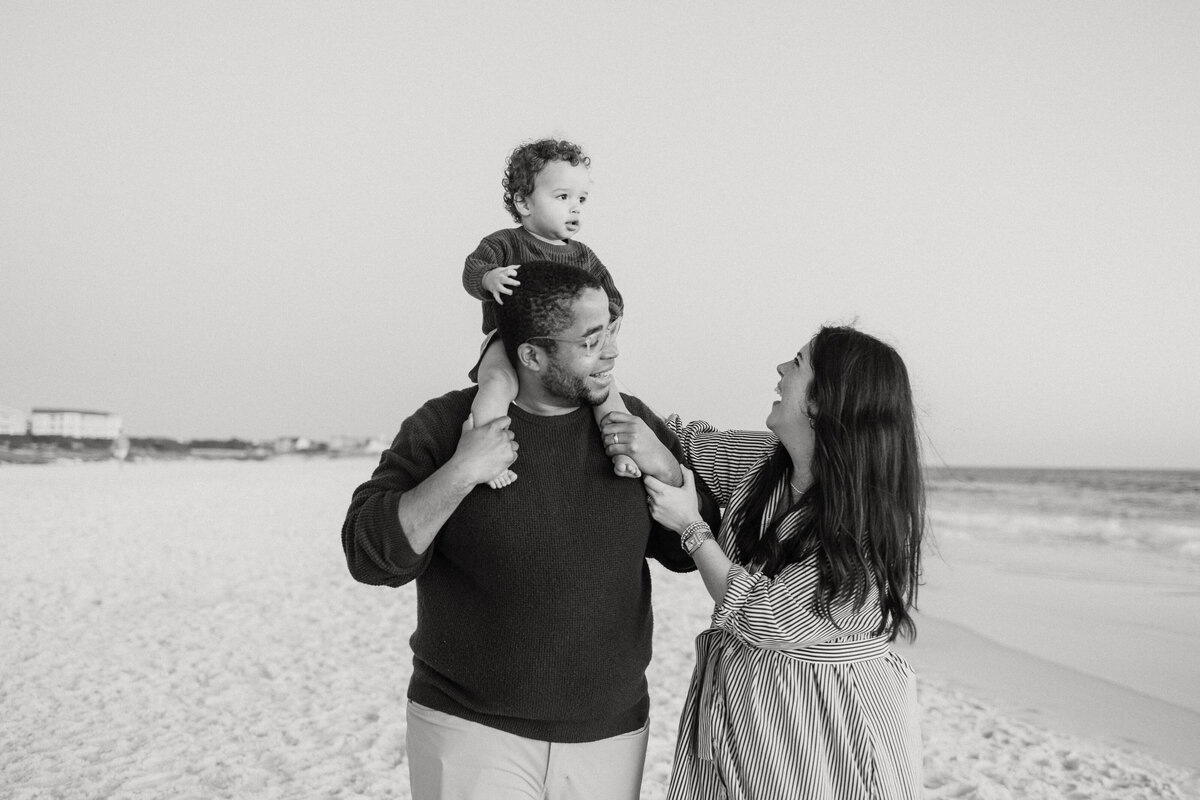 30ASEASIDEGRAYTONFAMILYBEACHPHOTOGRAPHER458