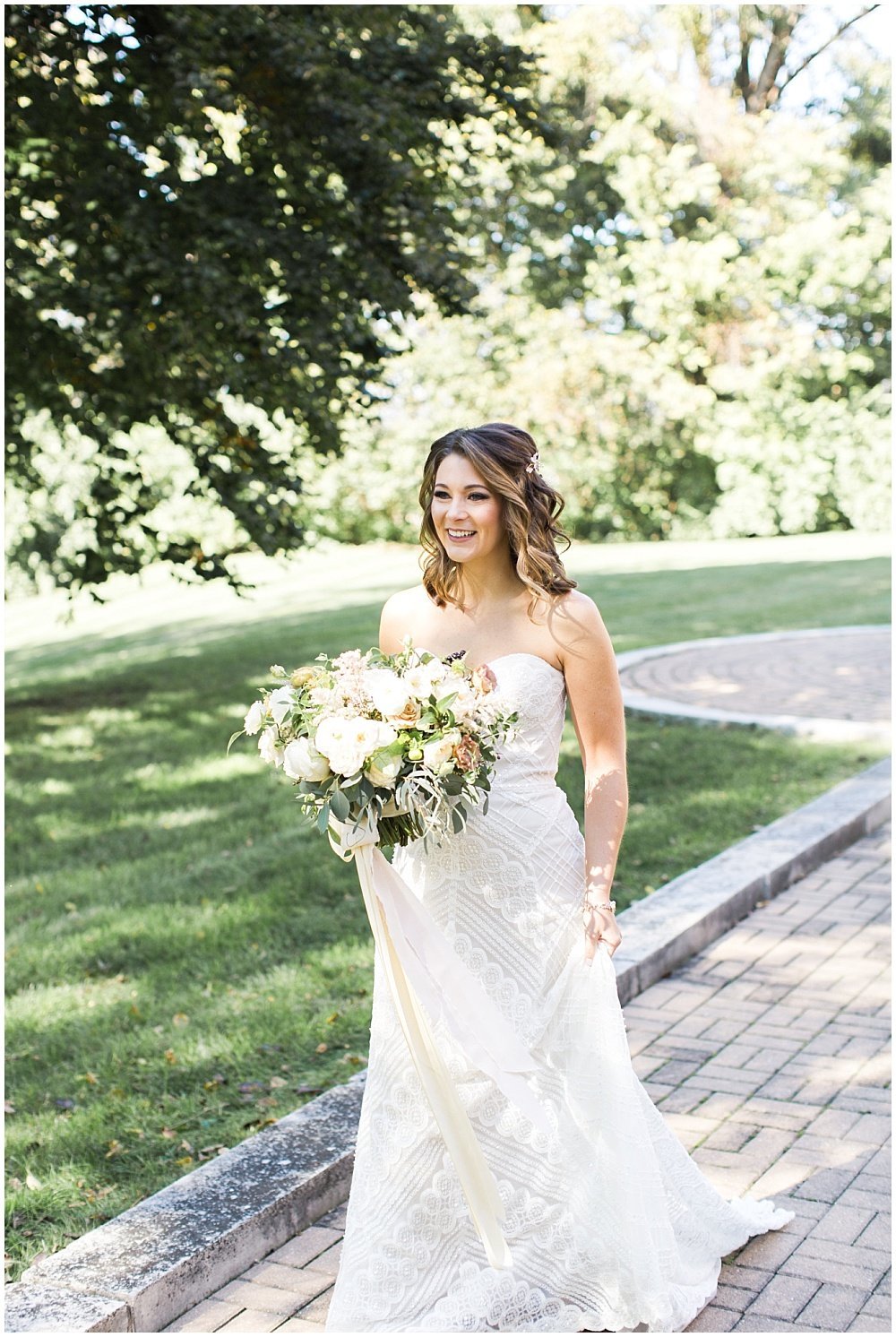 Laurel-Hall-Fall-Navy-Wedding-Ivan-Louise-Images-Jessica-Dum-Wedding-Coordination_photo_0008
