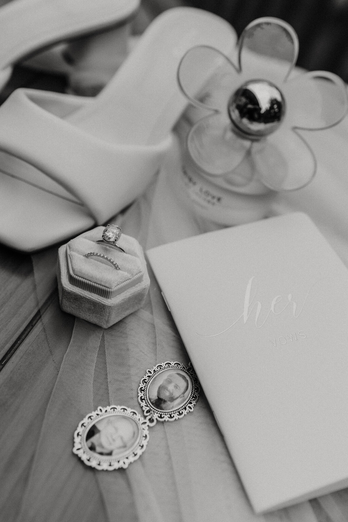 akp_kayla+brendan09.03.23_008bw