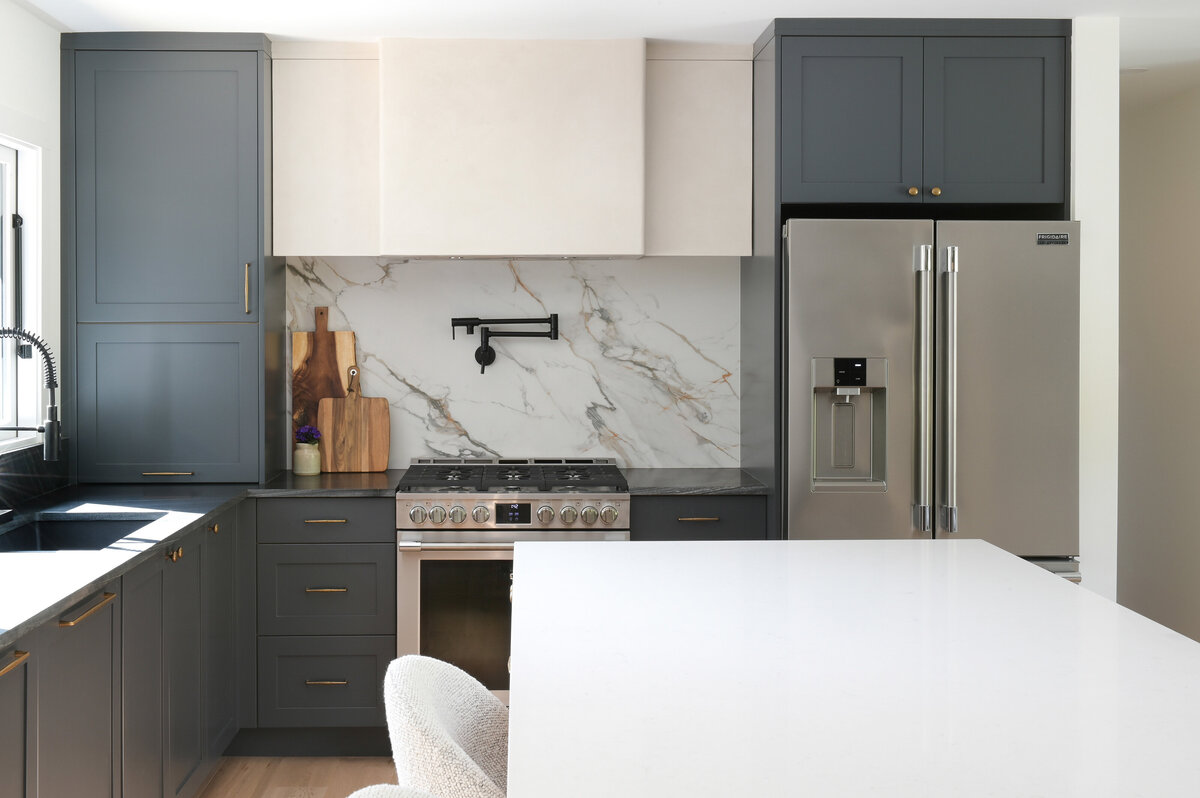 6- Laura_Barnes_Home_Squamish_Tracey_Ayton_Photography_6137-Edit