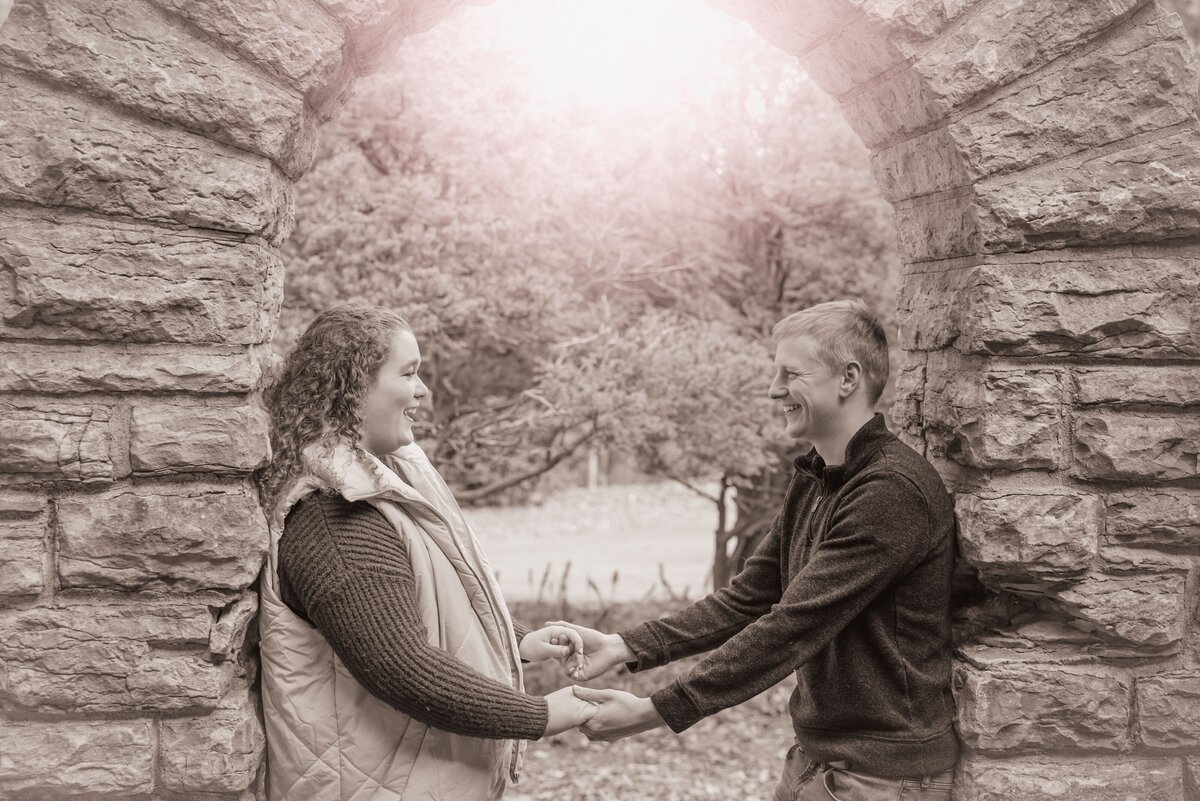 Christian & Abby Engagement Photo - DVX10082 - BW