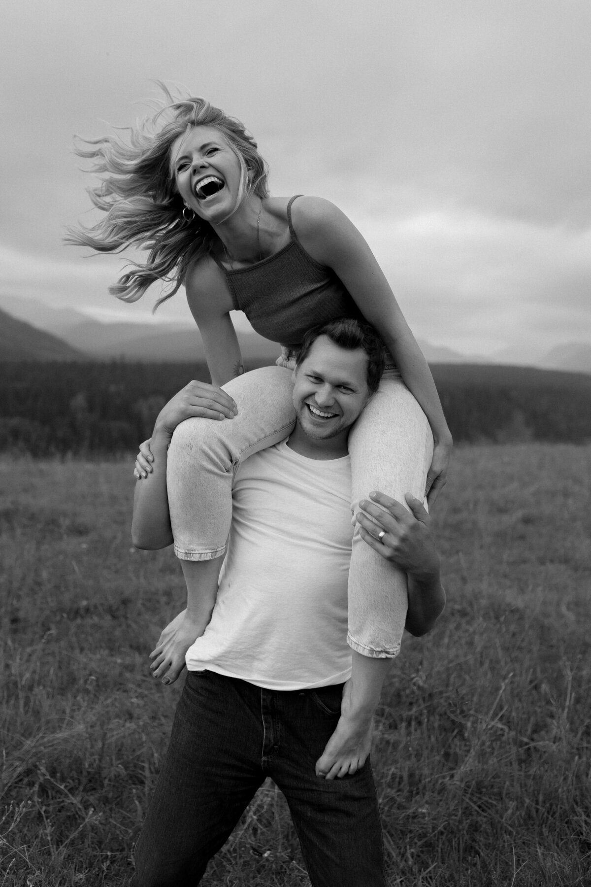 couple's engagement photo outside near calgary canada