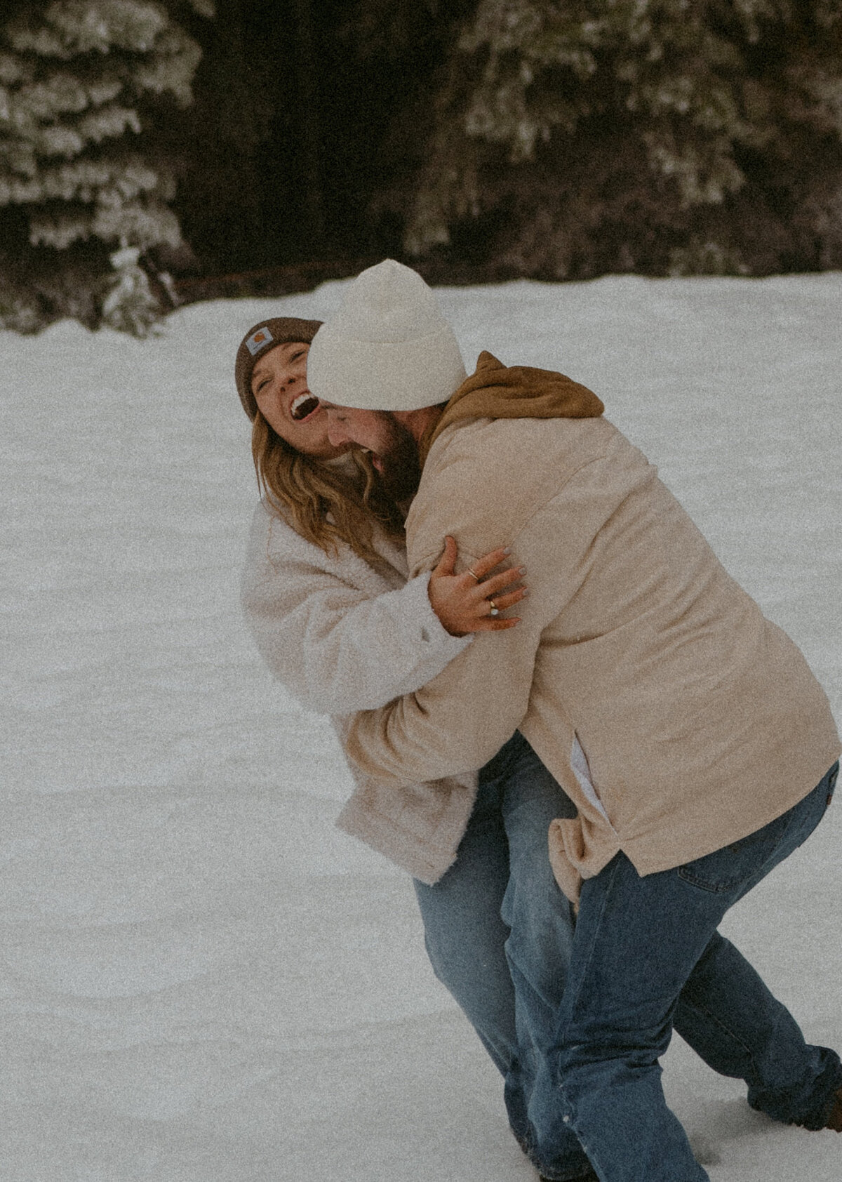 Oregon-Snow-engagement-photos-34