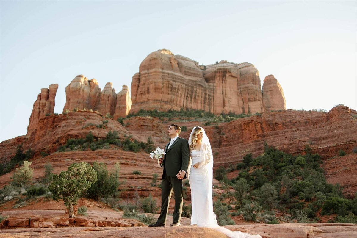 tinted-events-design-and-planning-sedona-wedding-photography-portrait-memories-by-lindsay-destination-wedding-planning-