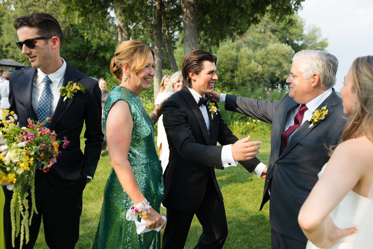 Lake-Minnetonka-wedding-Will-DeGraw-Clever-Disarray-57
