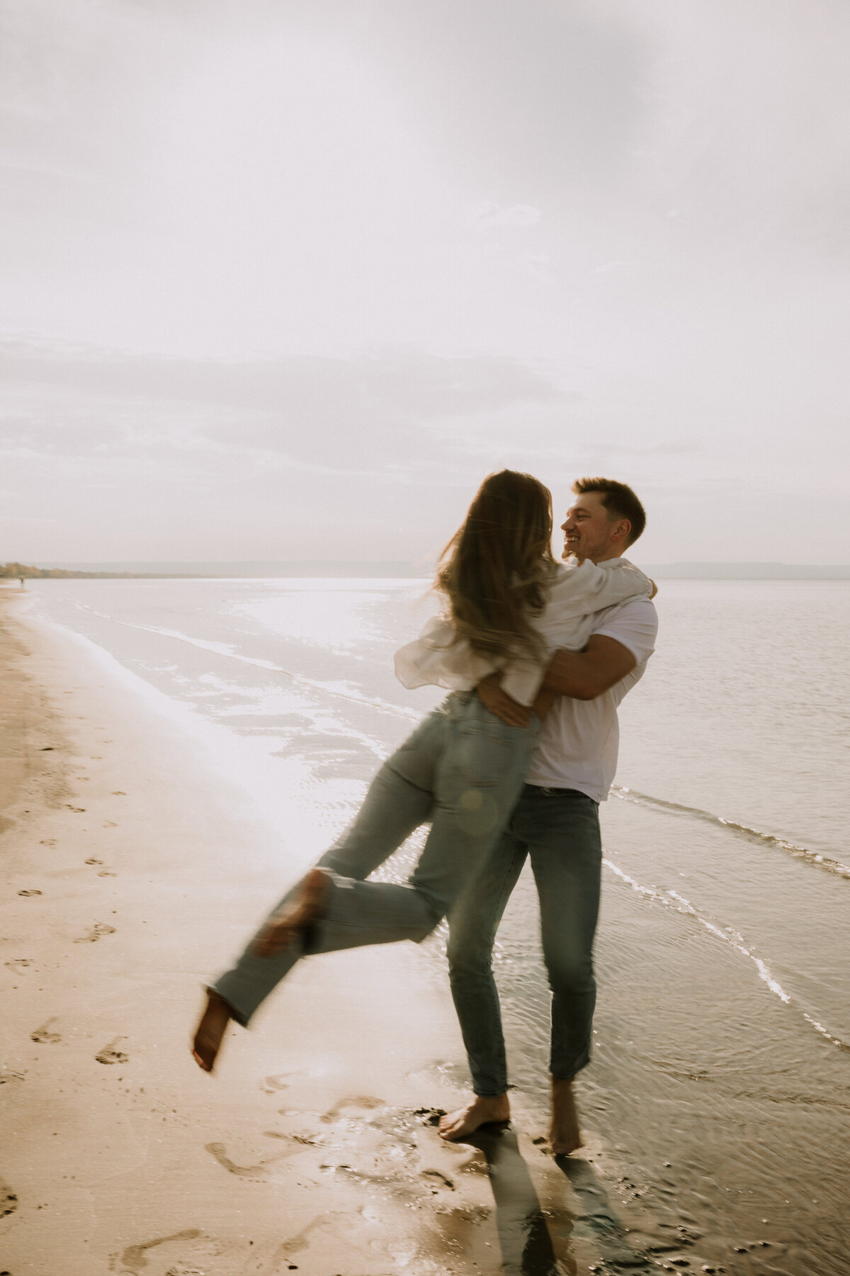 brooke-max-engagement-fall-autumn-wasaga-beach-sunset-barrie-lake-25