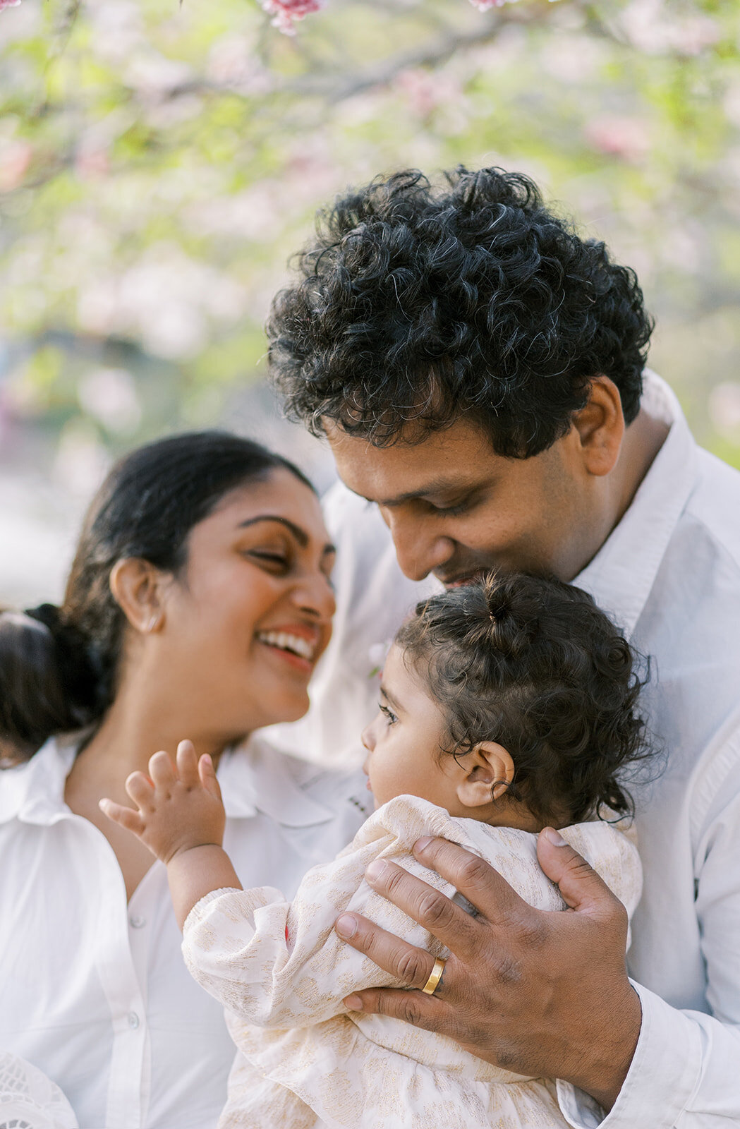 brisbane-family-photographer-candid-moment.jpg