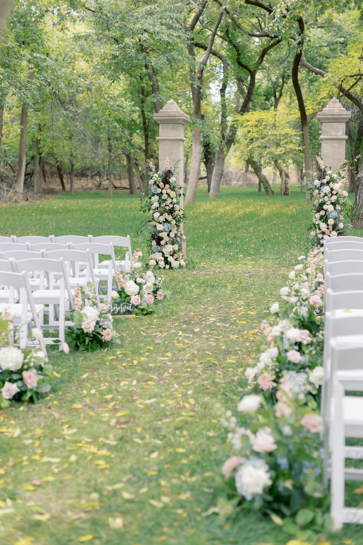 Kaitlyn-Alex-Wedding-Preview-Emily-Nicole-Photo-3