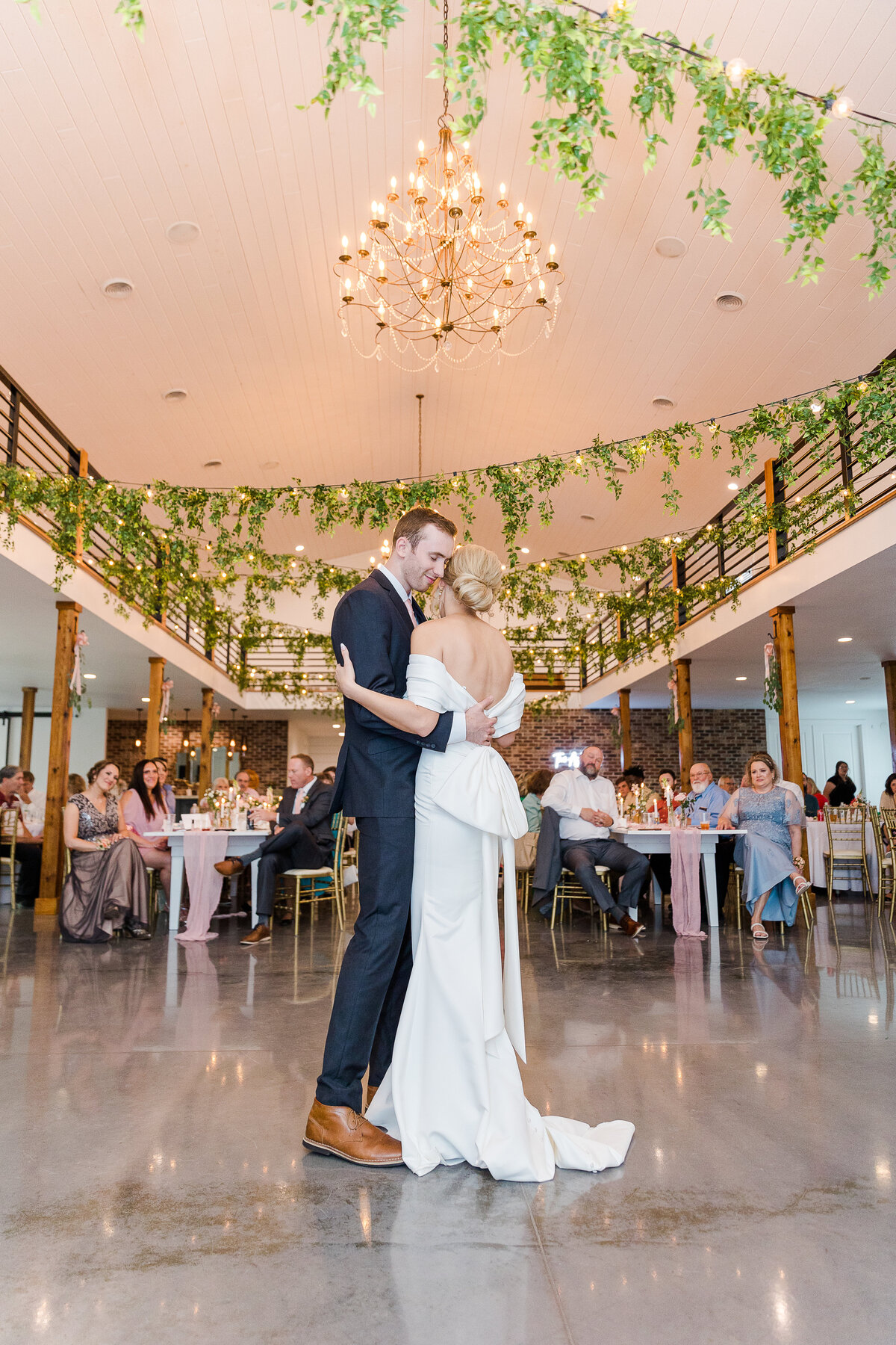 Ella & Gavin Wedding Dances, Toast and cake. Bella Faith Photography  86