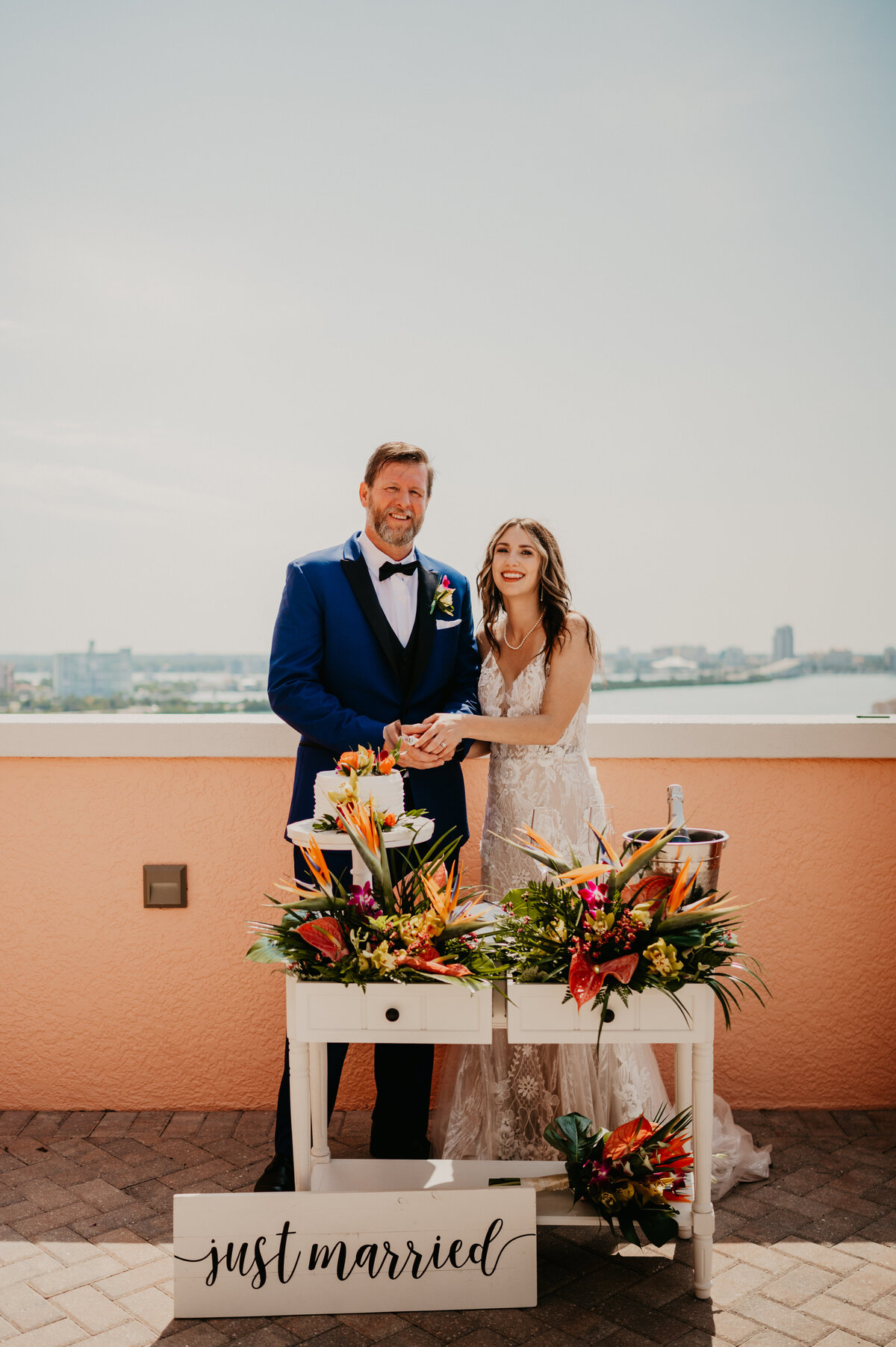 mariah-lacy-photo-hyatt-clearwater-florida-elopement-chantilly-chic-celebrations-21