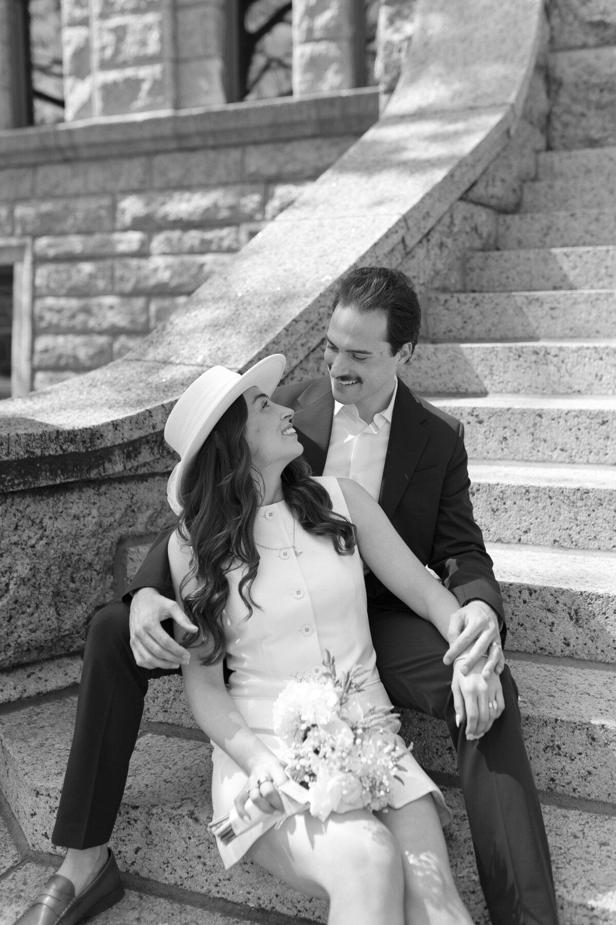 Fort Worth intimate wedding couple posing outdoors.